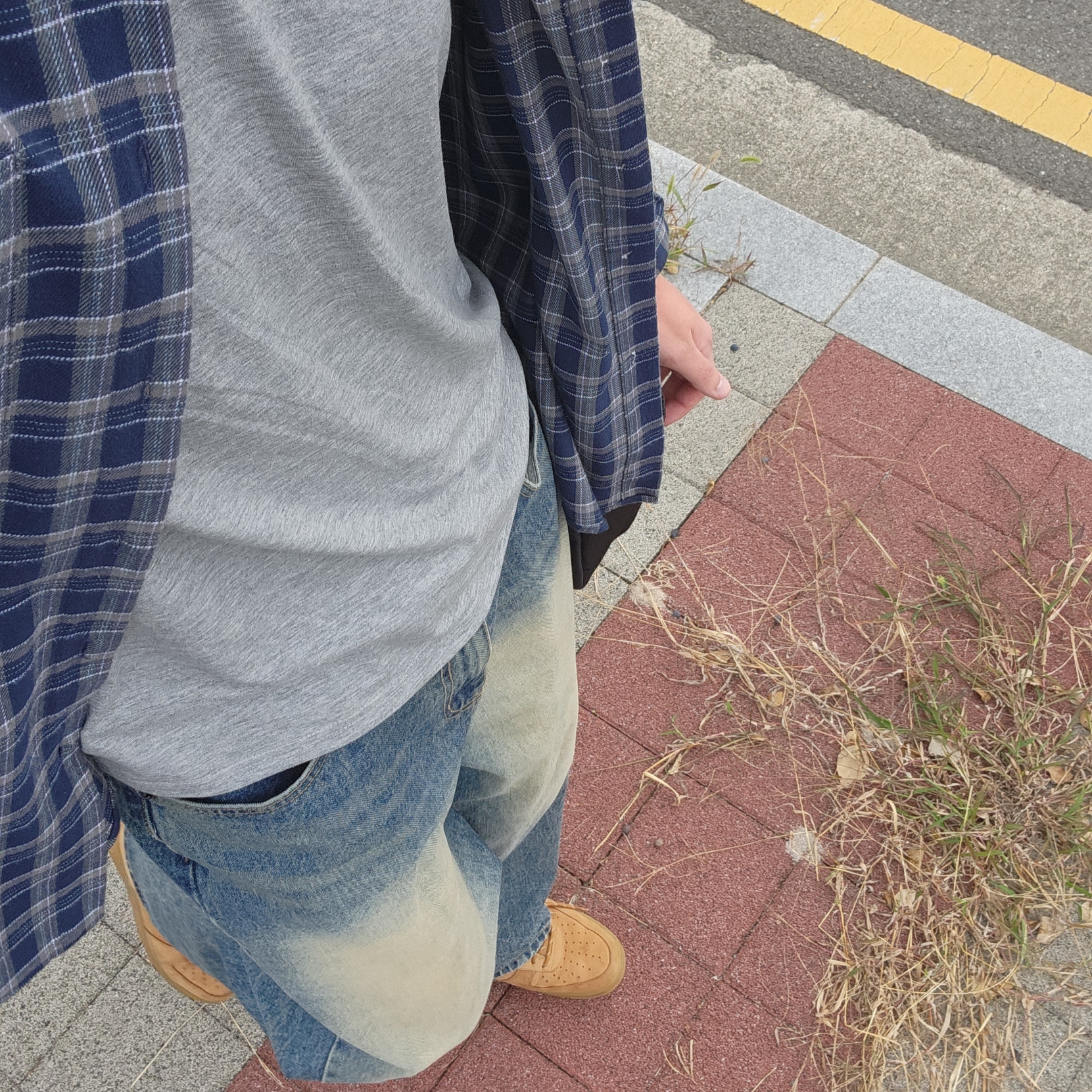 Nike Air Force 1 '07 WB Flax 착용 스타일