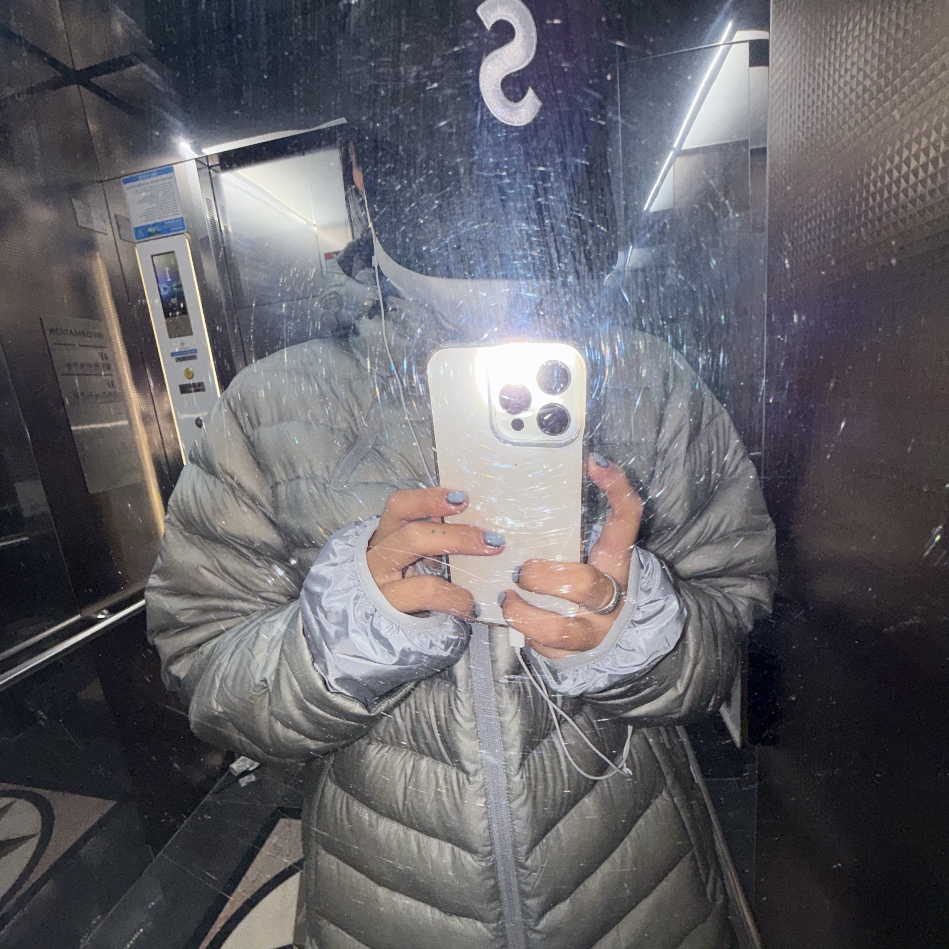 Sansan Gear Suffix Puffer Jacket Grey - 24FW, Nike x Supreme Air Force 1 Low Flax 착용 스타일 - 3