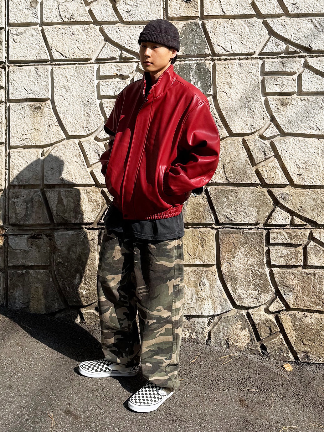 QT8 Garments TL Synthetic Leather Hidden Jacket Red, QT8 GARMENTS BN Camo Wide Banding Pant Khaki 착용 스타일