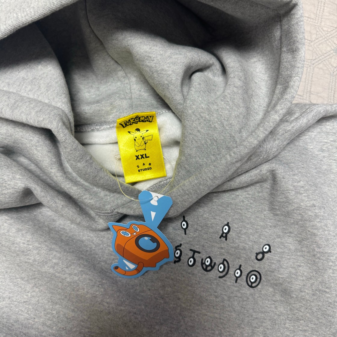 IAB STUDIO】 IAB Studio x Pokemon Unown Hoodie Gray