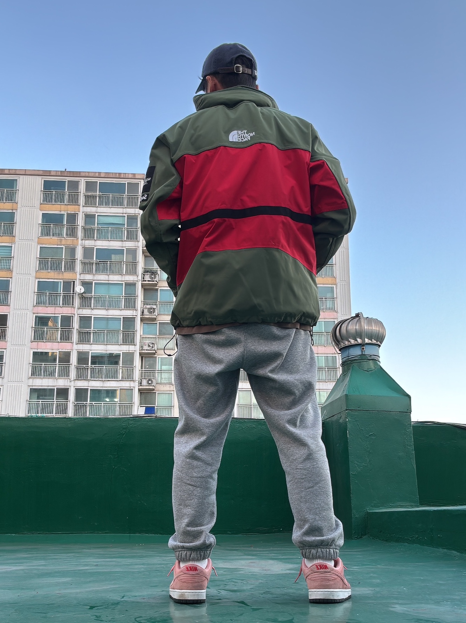Palace Washed Twill P 6-Panel Navy - 22SS, Supreme x The North Face Steep Tech Hooded Jacket Olive - 16SS 착용 스타일 - 2