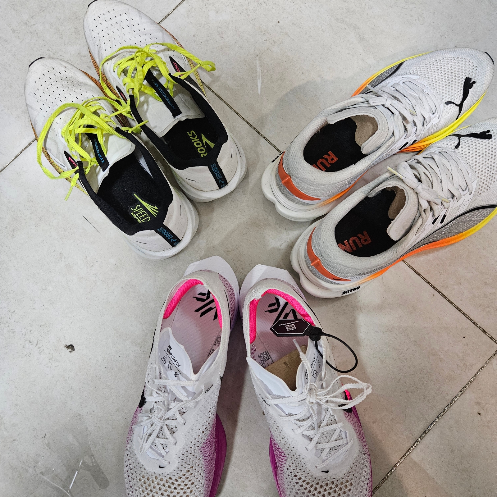 Nike ZoomX Vaporfly Next% 3 White Vivid Purple 착용 스타일 - 4