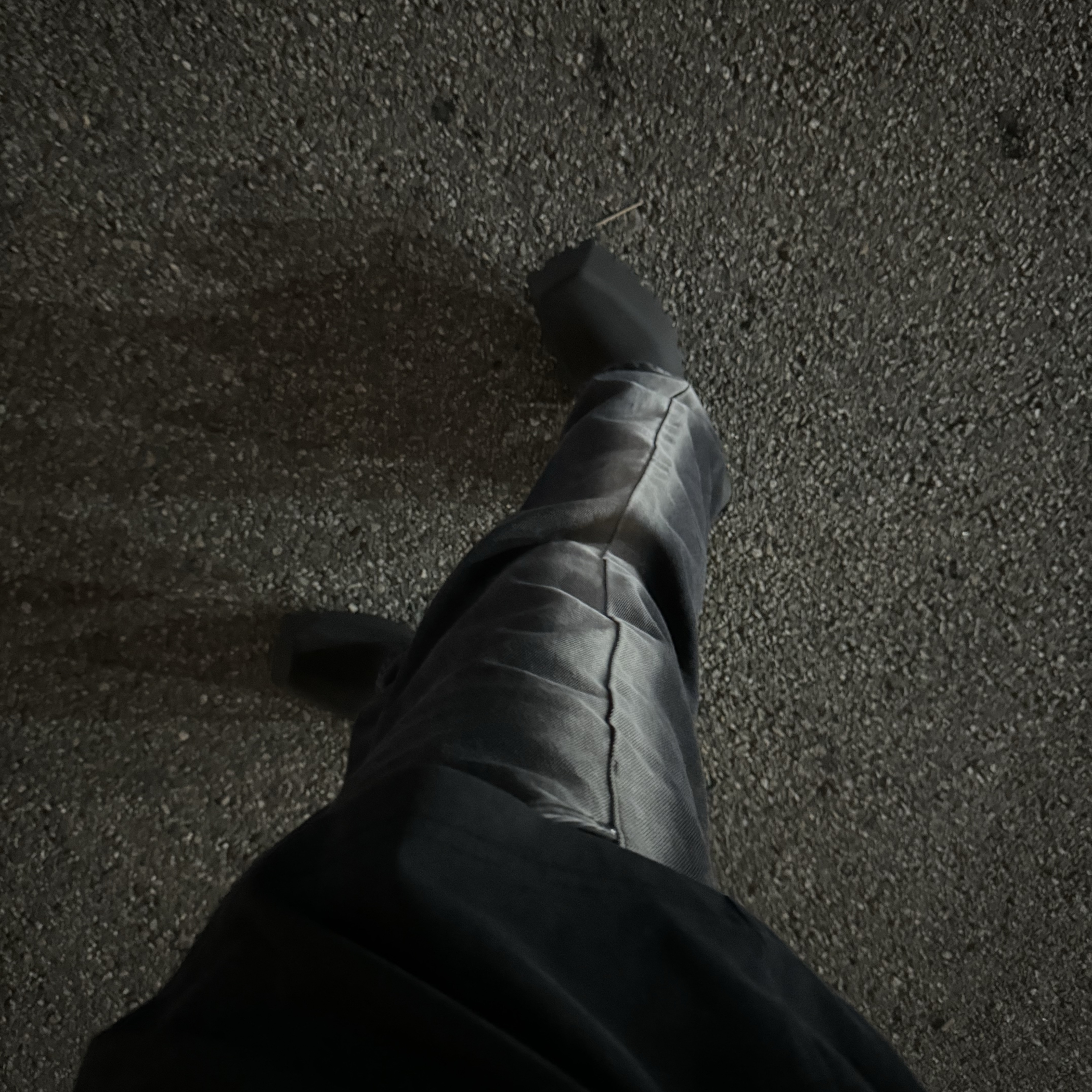 Balenciaga Trooper Rubber Boot Black 착용 스타일