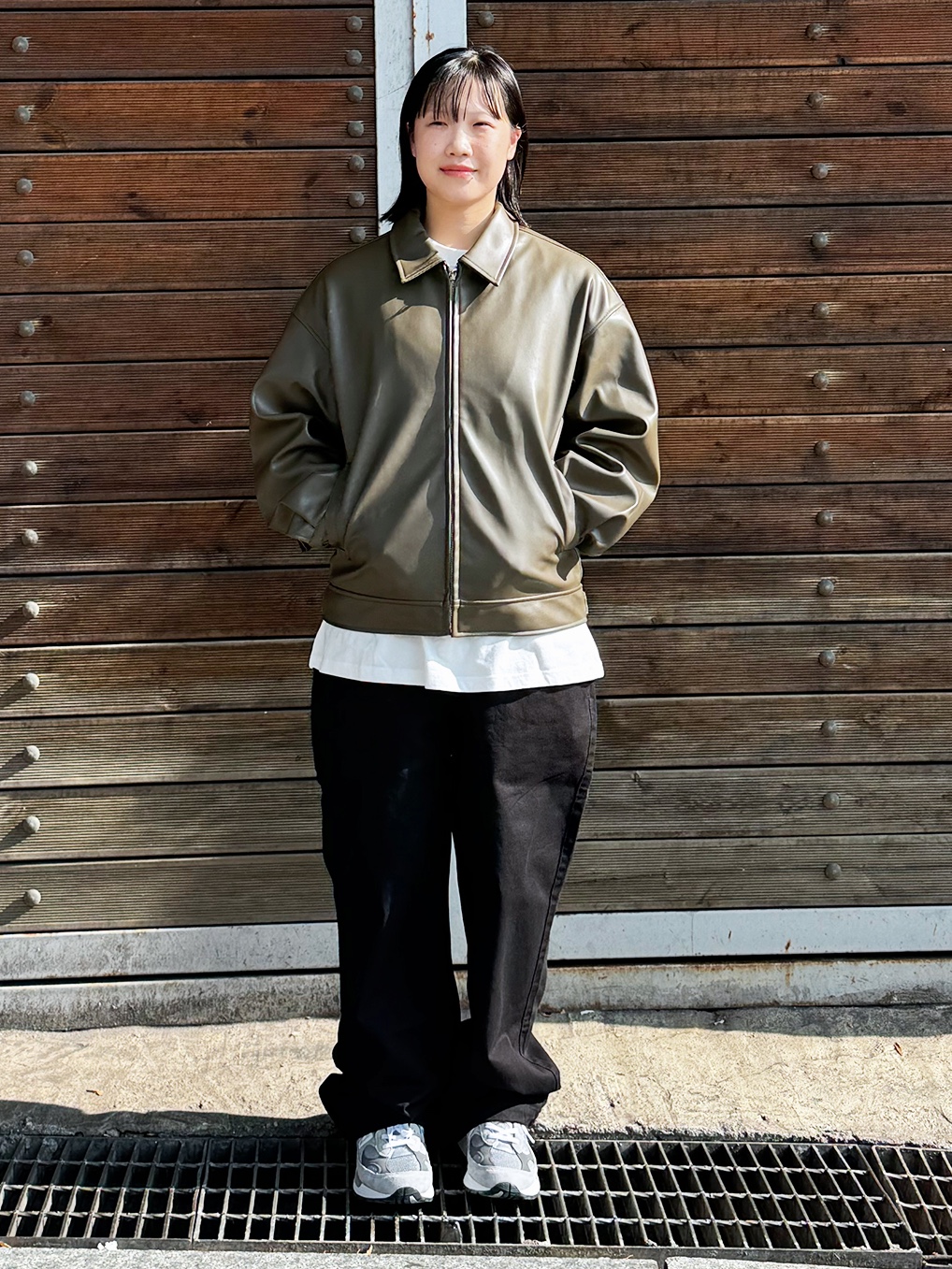 QT8 Garments TL Synthetic Leather Single Jacket Grey Khaki, New Balance 992 Made in USA Grey - D Standard 착용 스타일 - 1