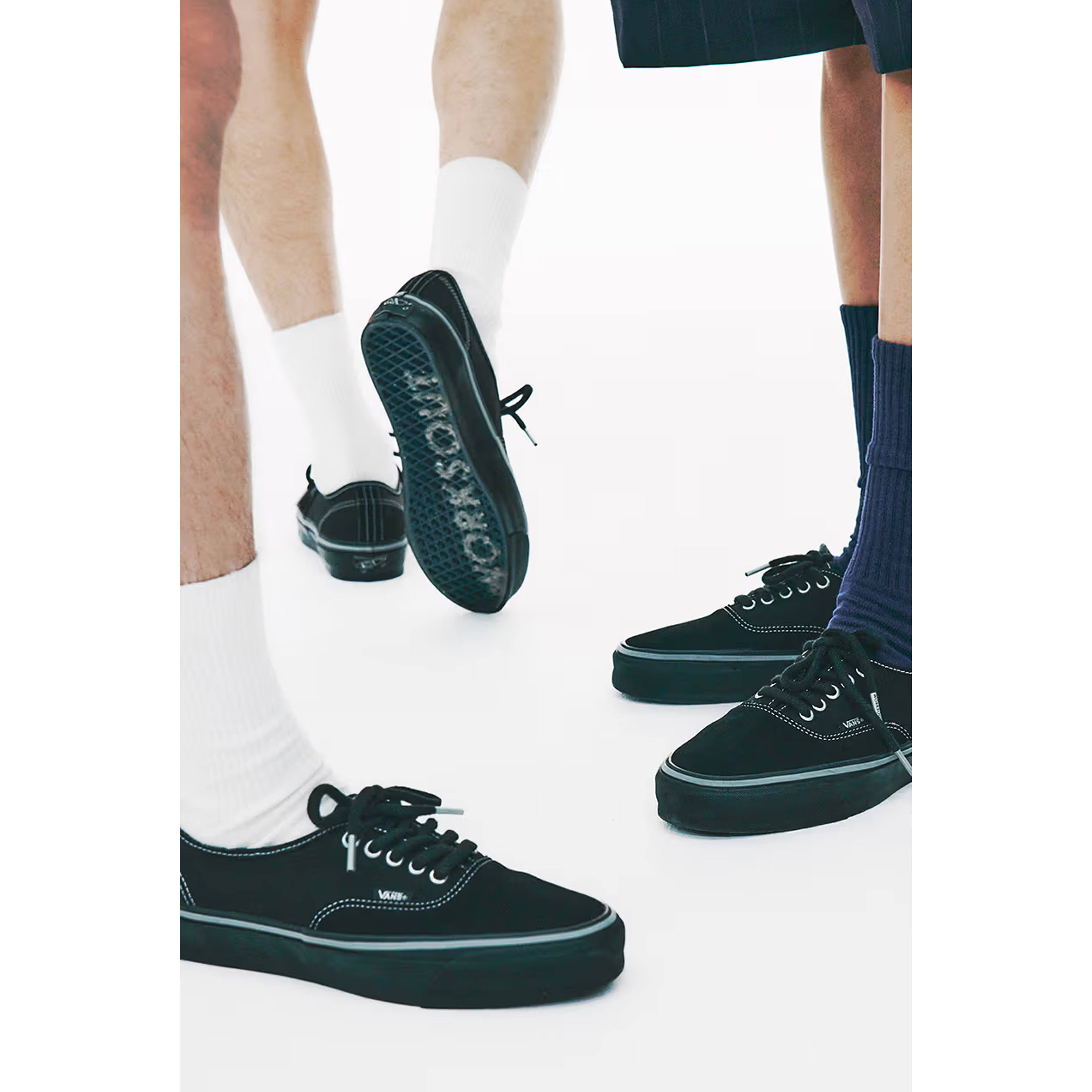 Vans Vault x Worksout OG Authentic LX Black White Aspa, Vans Vault x Worksout OG Style 36 LX Black White Aspa 착용 스타일 - 2