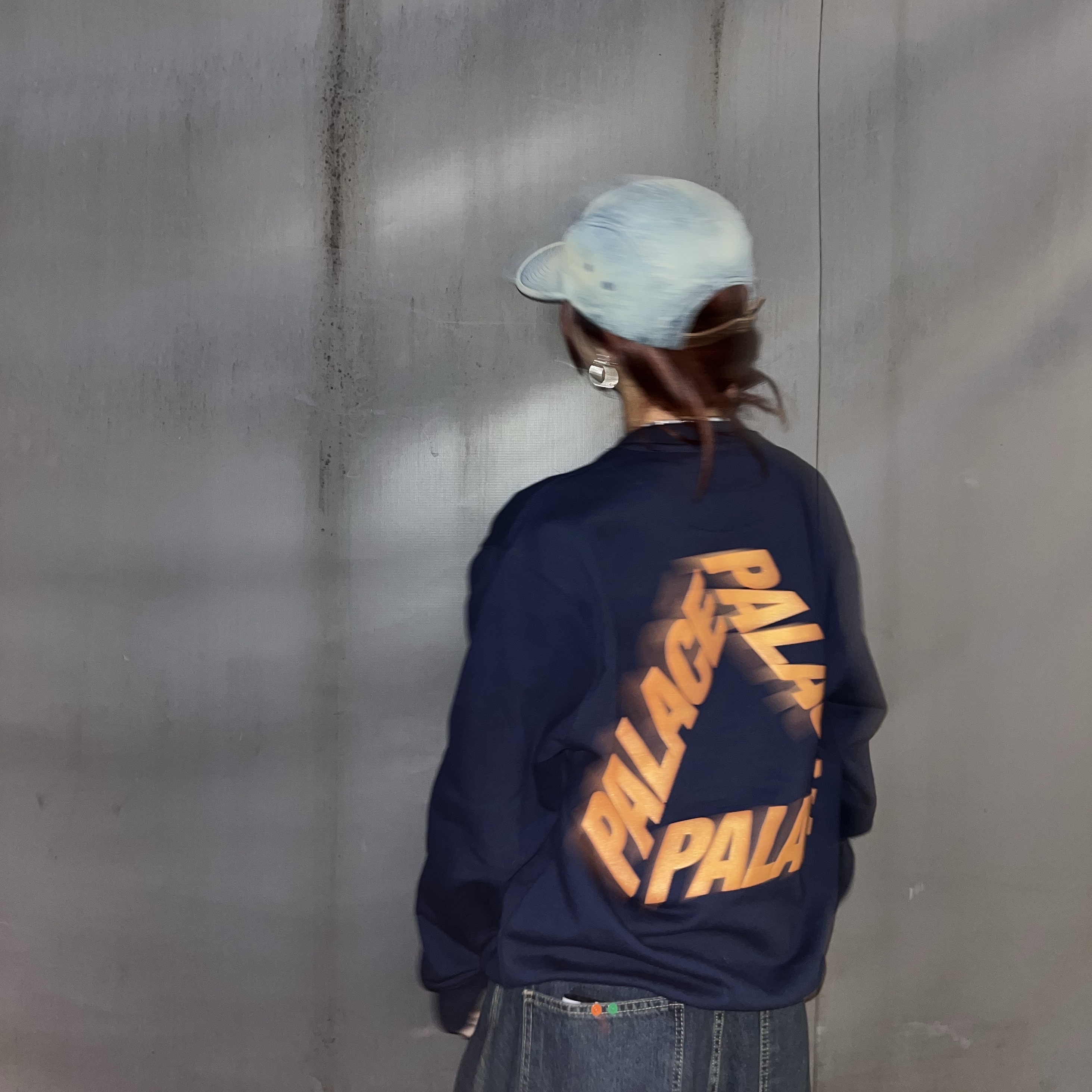 Supreme Washed Chino Twill Camp Cap Dirty Indigo - 24SS, Palace Pigment P3 Crew Navy - 25SS 착용 스타일 - 3