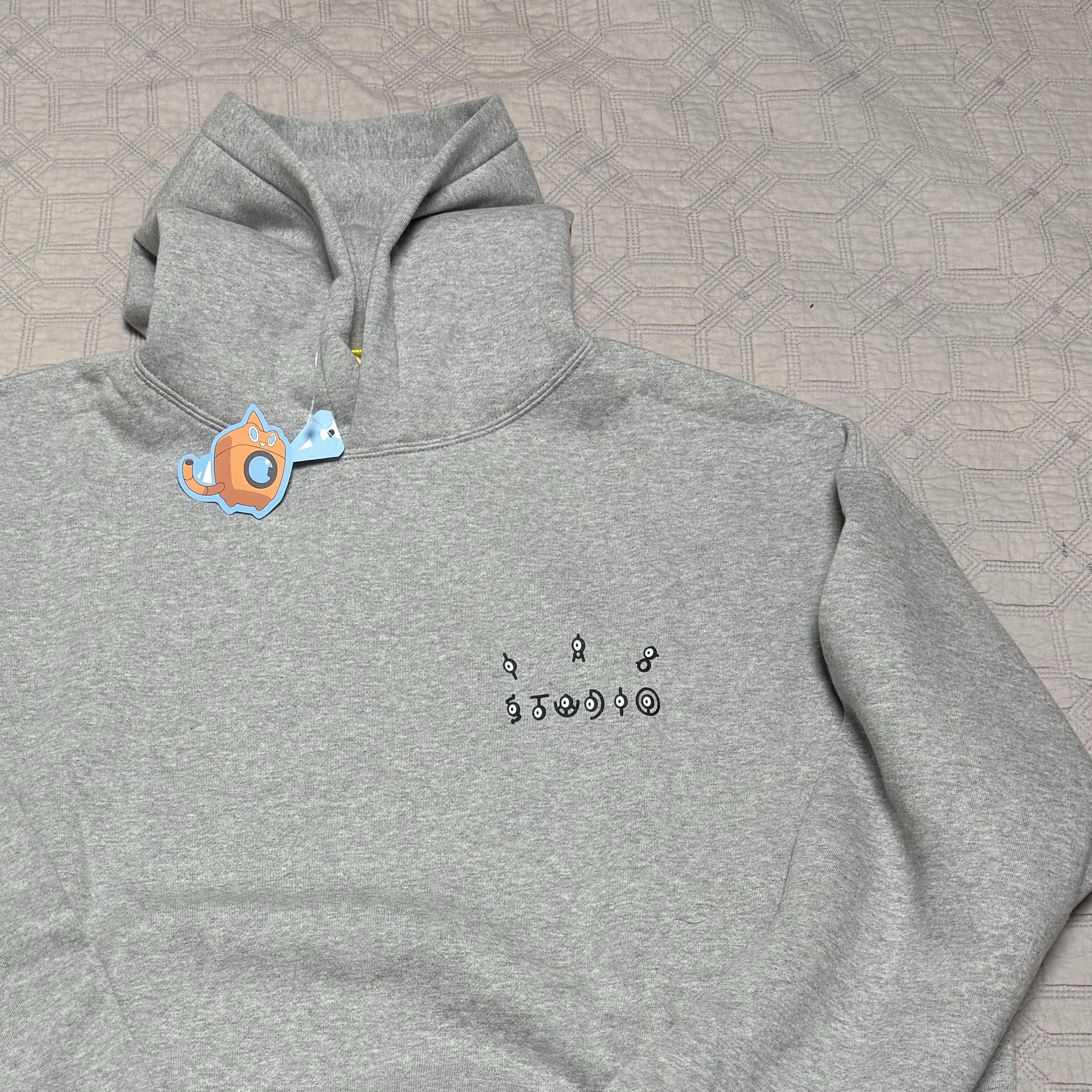 IAB Studio x Pokemon Unown Hoodie Gray, Supreme 2-Tone S Logo 6-Panel Black - 24SS 착용 스타일 - 3