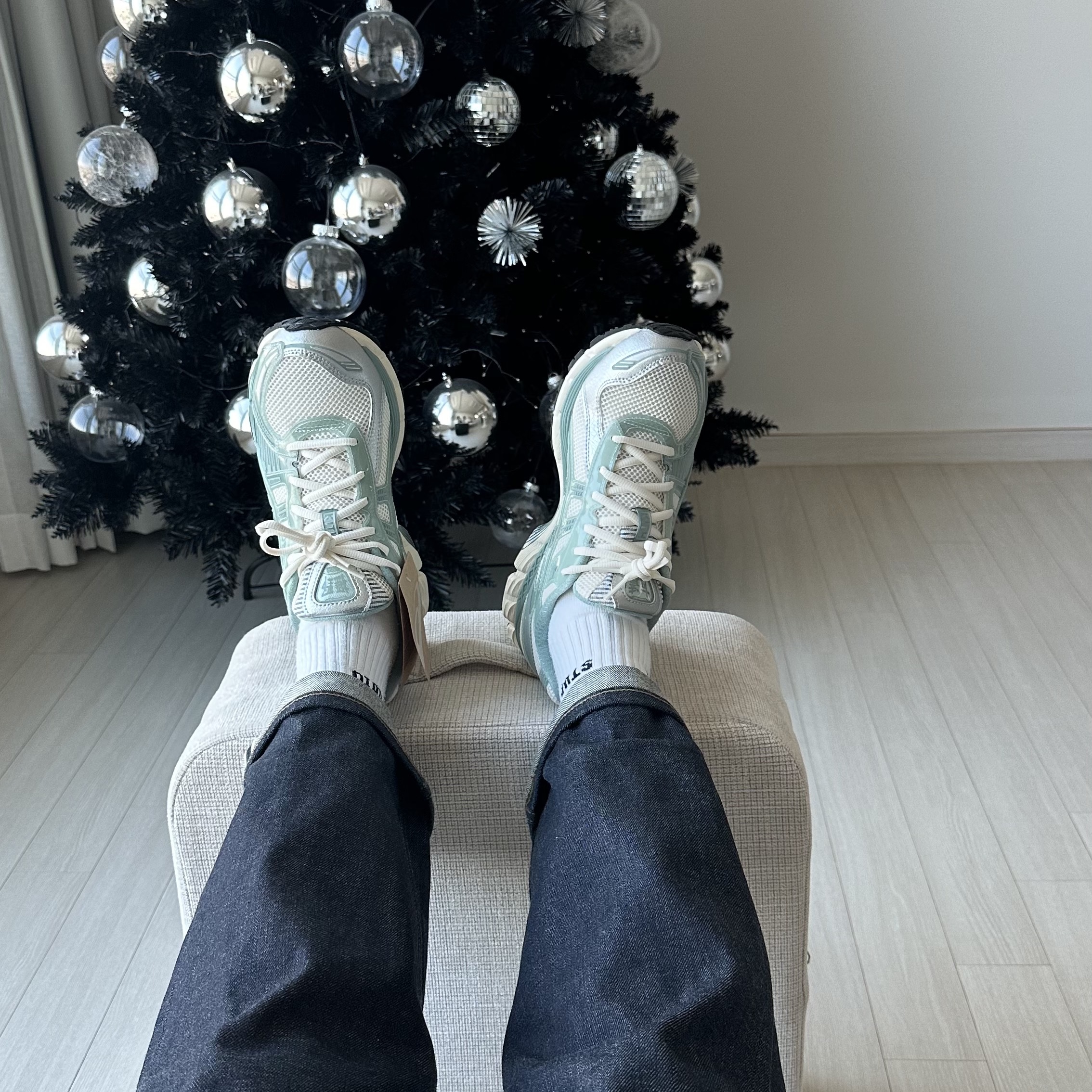Asics x Ronnie Fieg Gel-Kayano 12.1 Cream Sage 착용 스타일 - 2