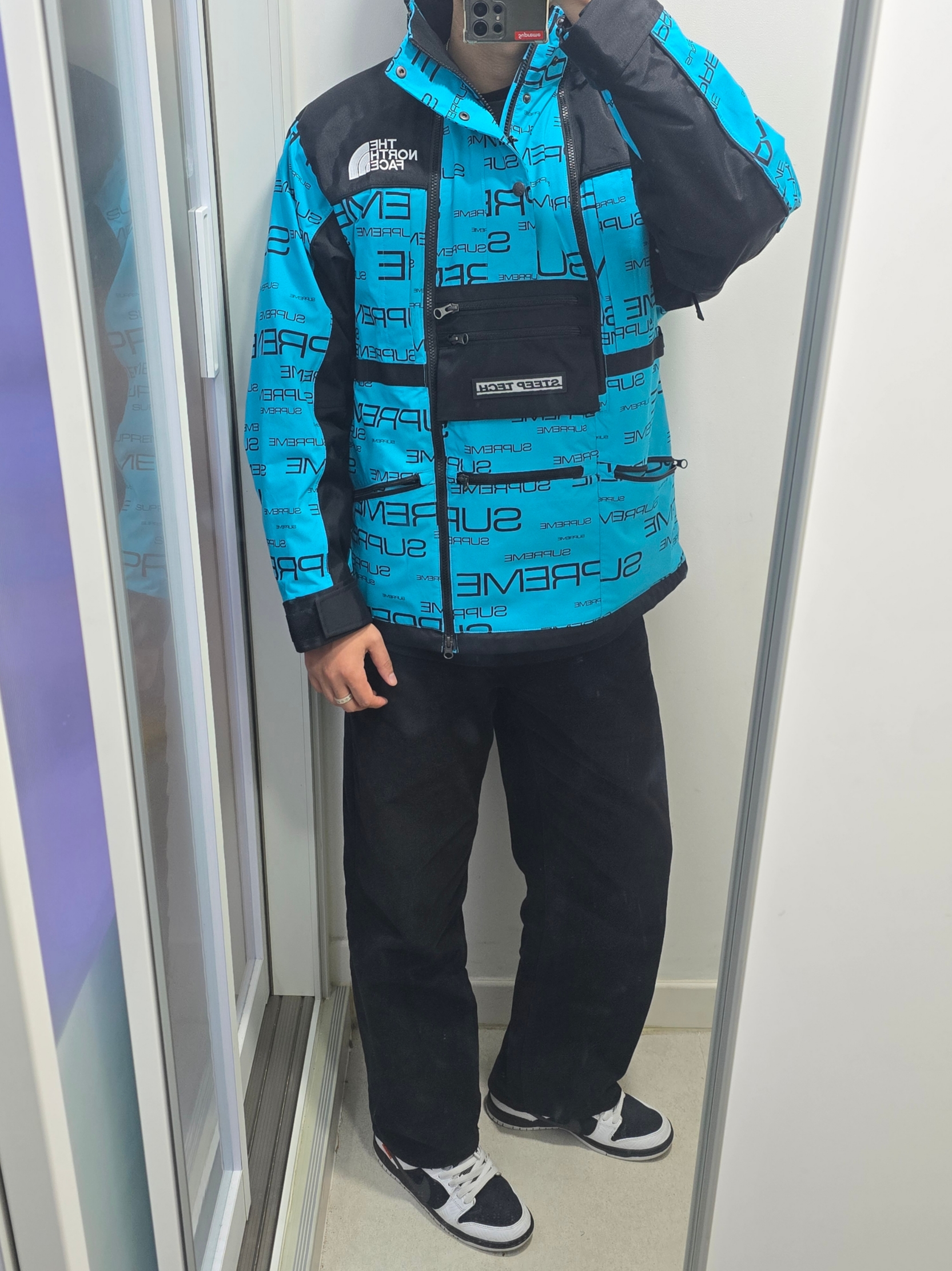 Supreme x The North Face Steep Tech Apogee Jacket Teal - 21FW, Nike x Tightbooth SB Dunk Low Pro Black and White 착용 스타일