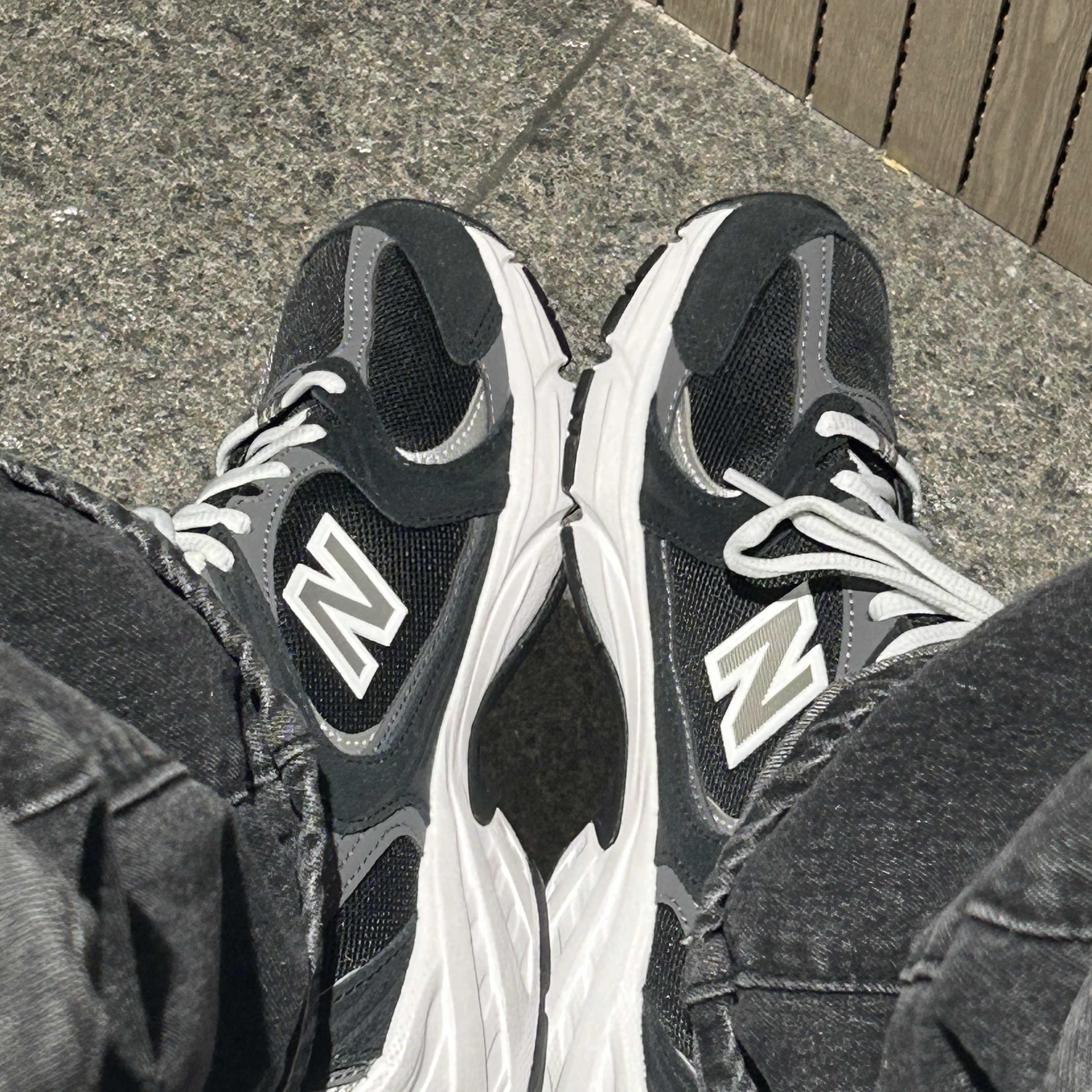 New Balance 530 Classic Black 착용 스타일