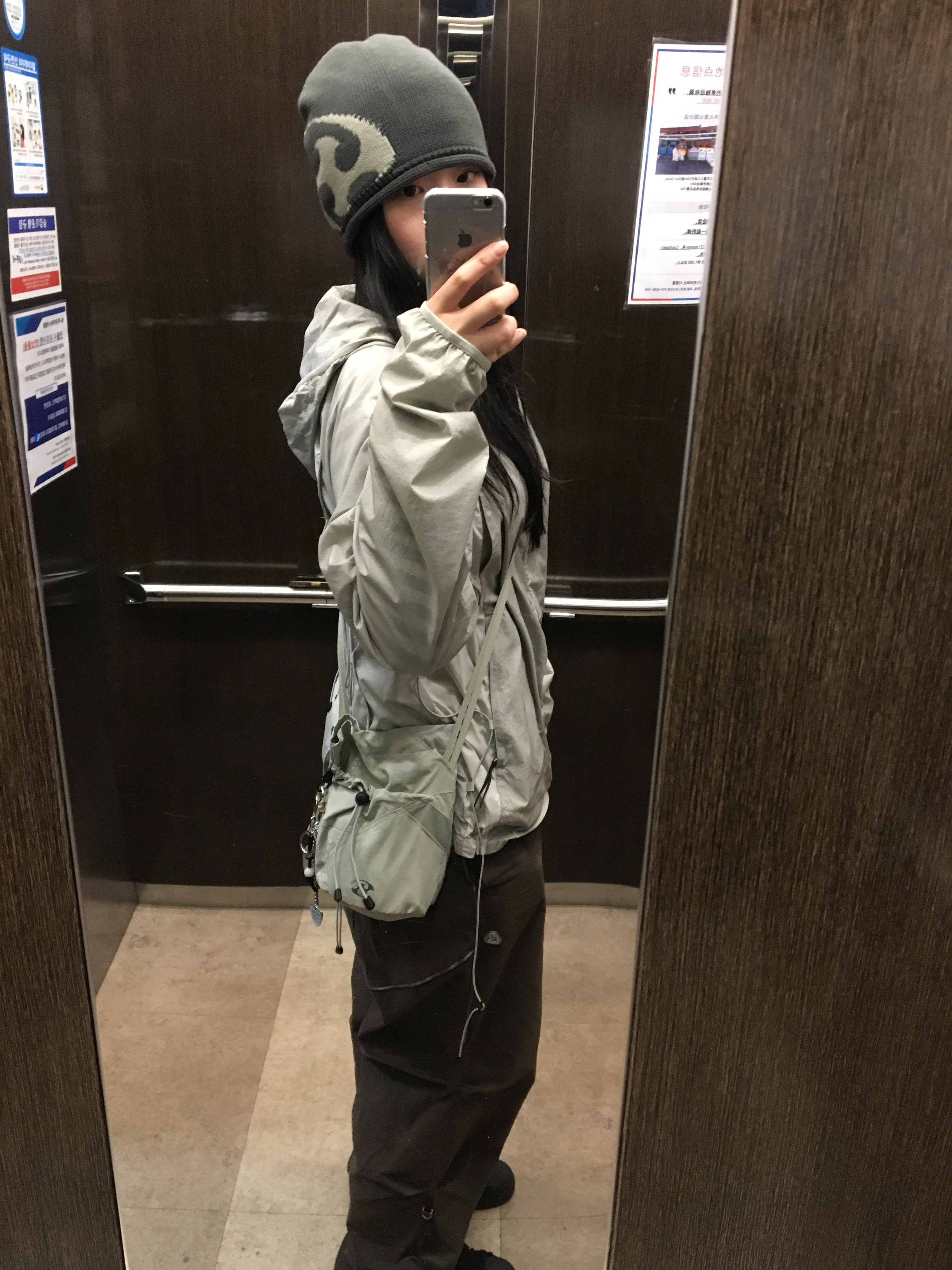 Sansan Gear Cross Bag Warm Grey - 24SS, Sansan Gear Backpack Jacket Light Grey - 24SS 착용 스타일