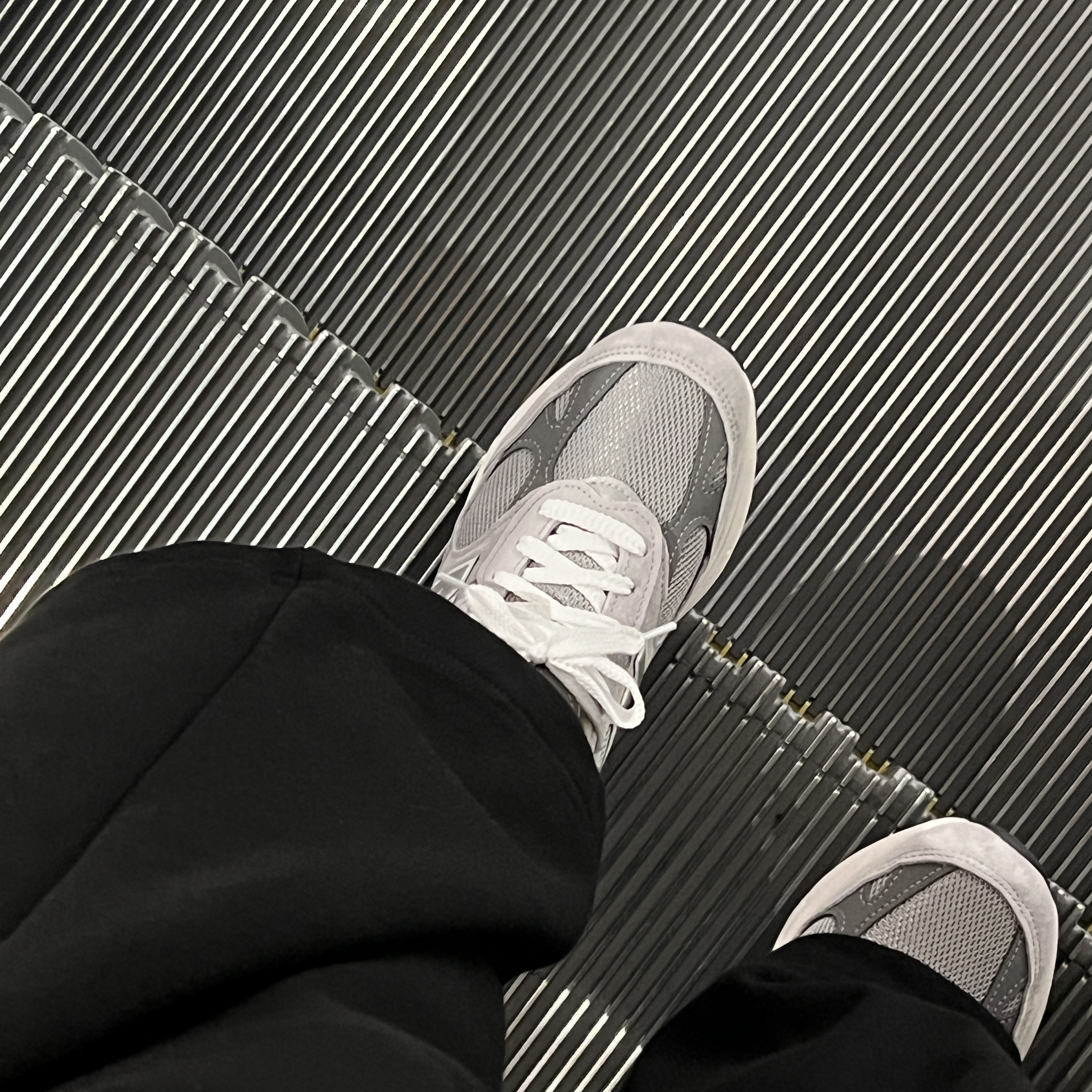 New Balance 993 Made in USA Grey - D Standard 착용 스타일 - 2