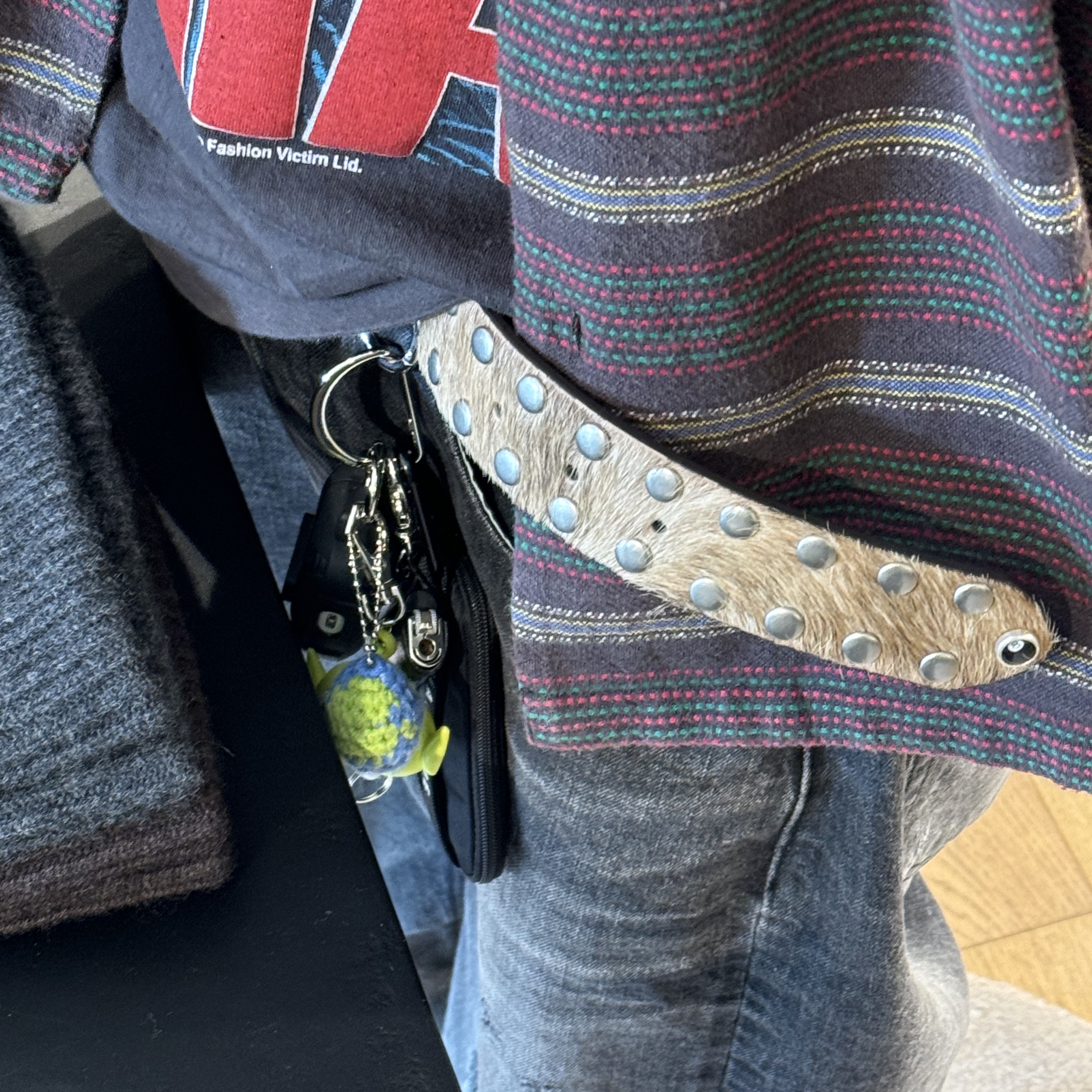 (W) Balenciaga Teddy Mule Black, Supreme Woven Stripe Shirt Faded Black - 24FW 착용 스타일 - 6