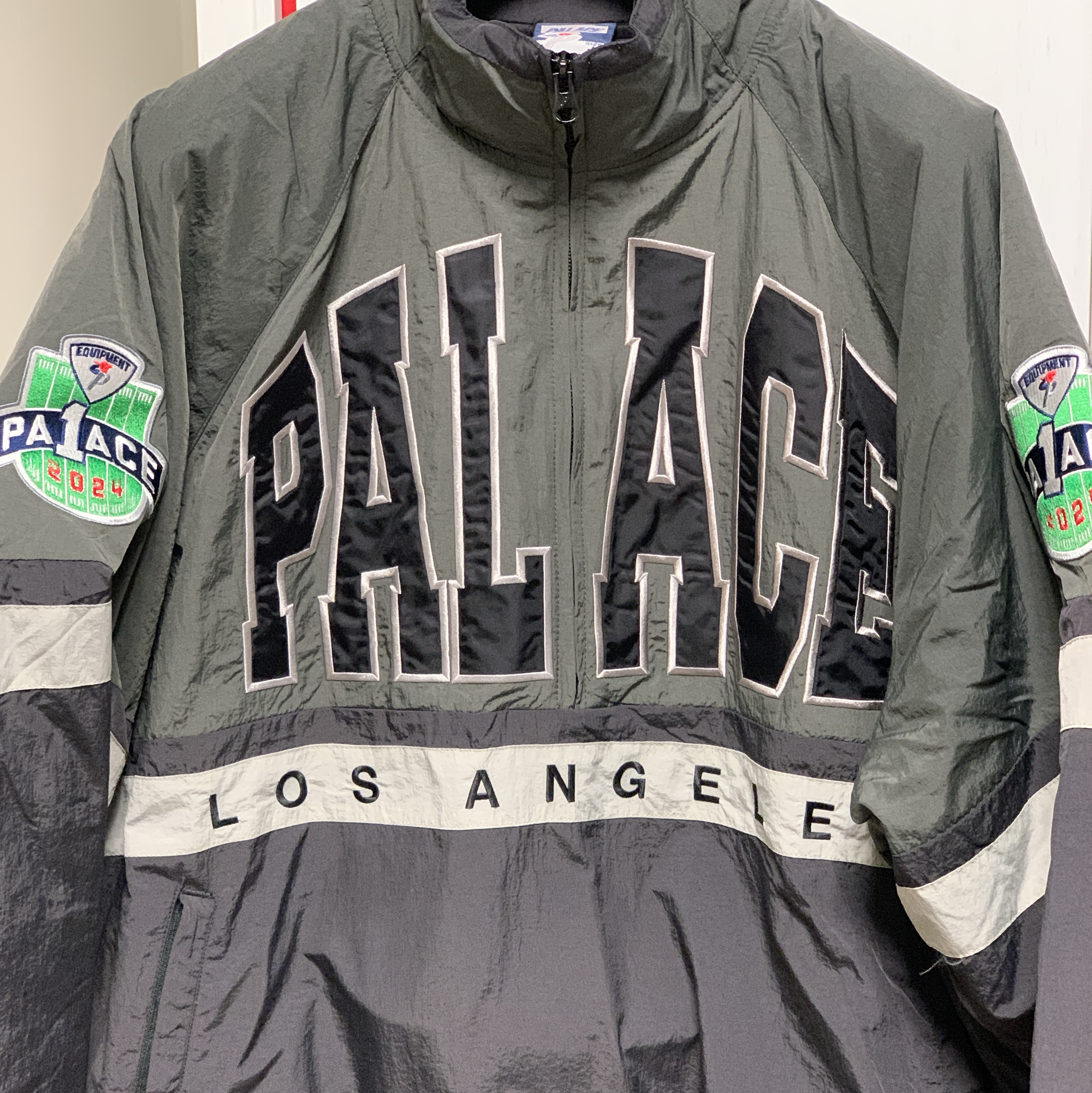 Palace Breakout Half Zip Bomber Black Silver - 24FW 착용 스타일