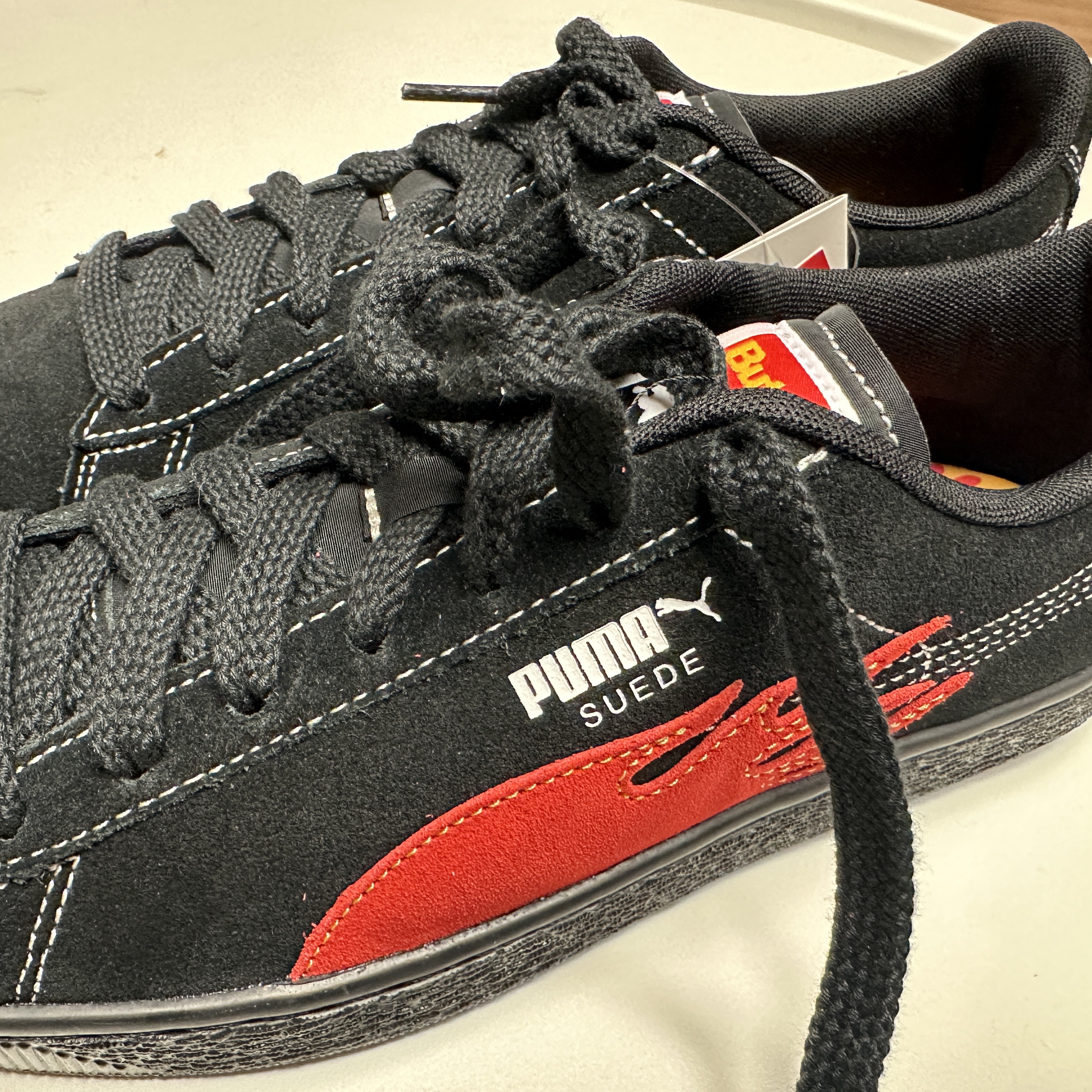 Puma x Butter Goods Suede Classic Black Red 착용 스타일