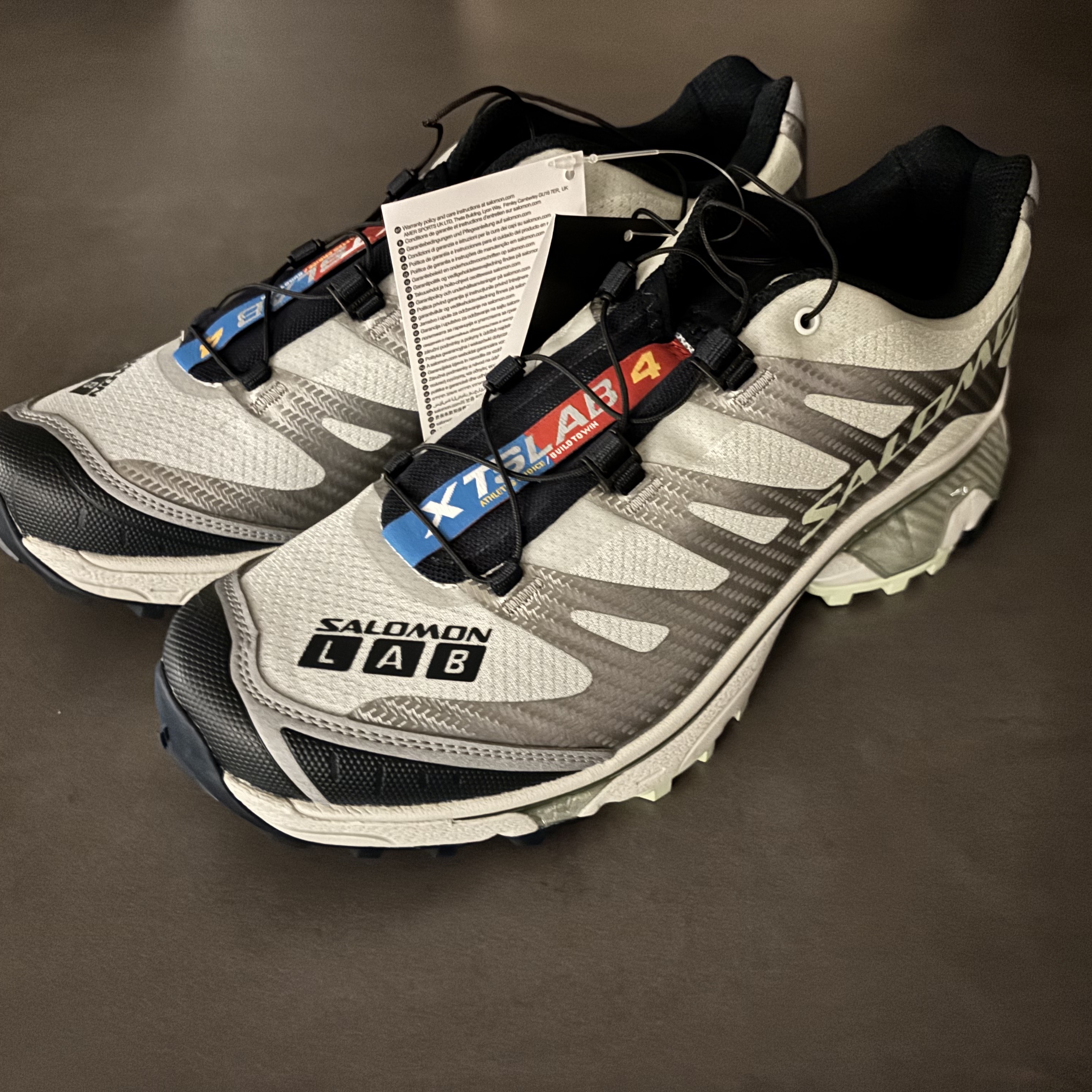 Salomon XT-4 OG Carbon Celadon Green 착용 스타일