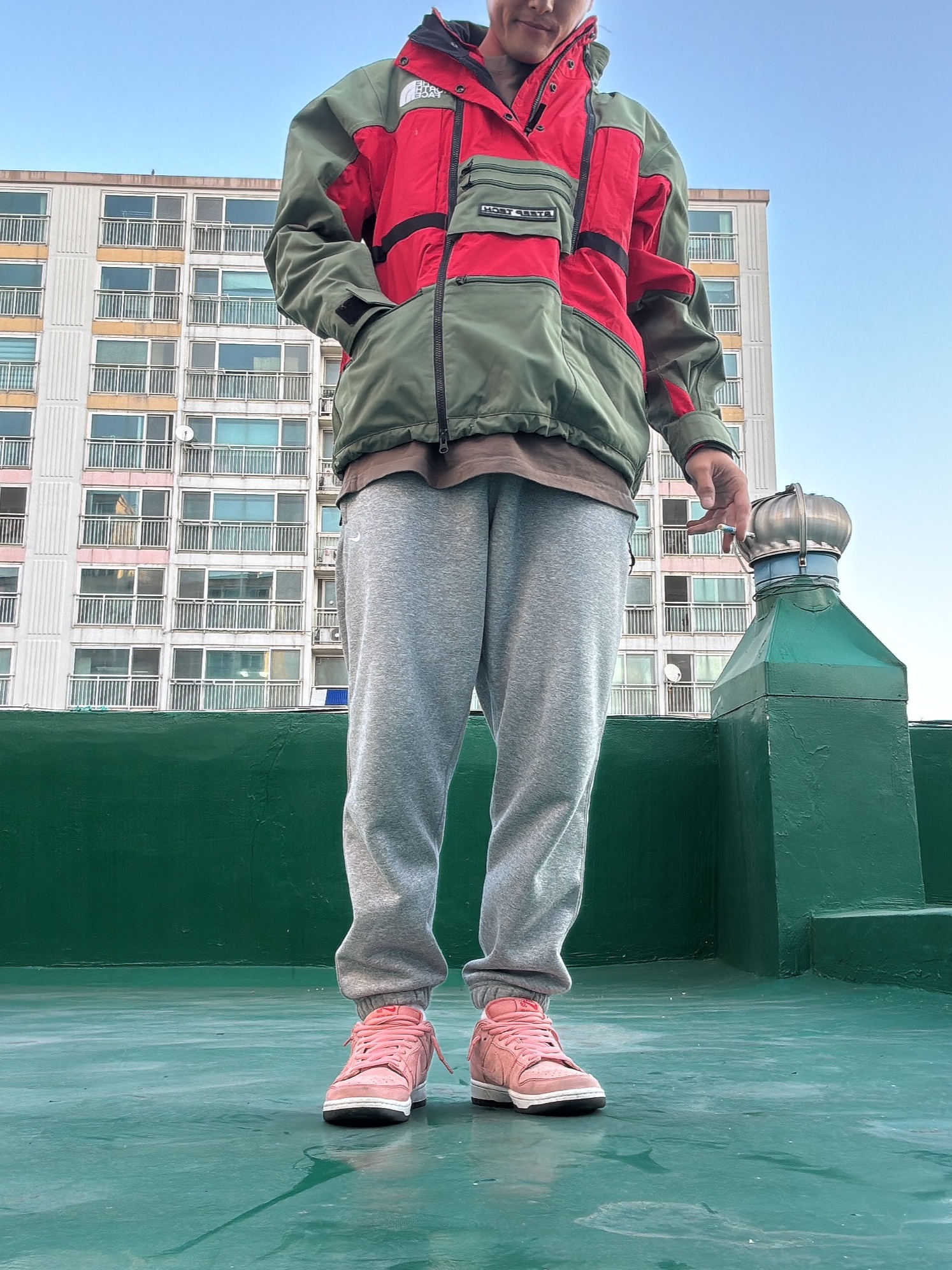 Palace Washed Twill P 6-Panel Navy - 22SS, Supreme x The North Face Steep Tech Hooded Jacket Olive - 16SS 착용 스타일 - 3