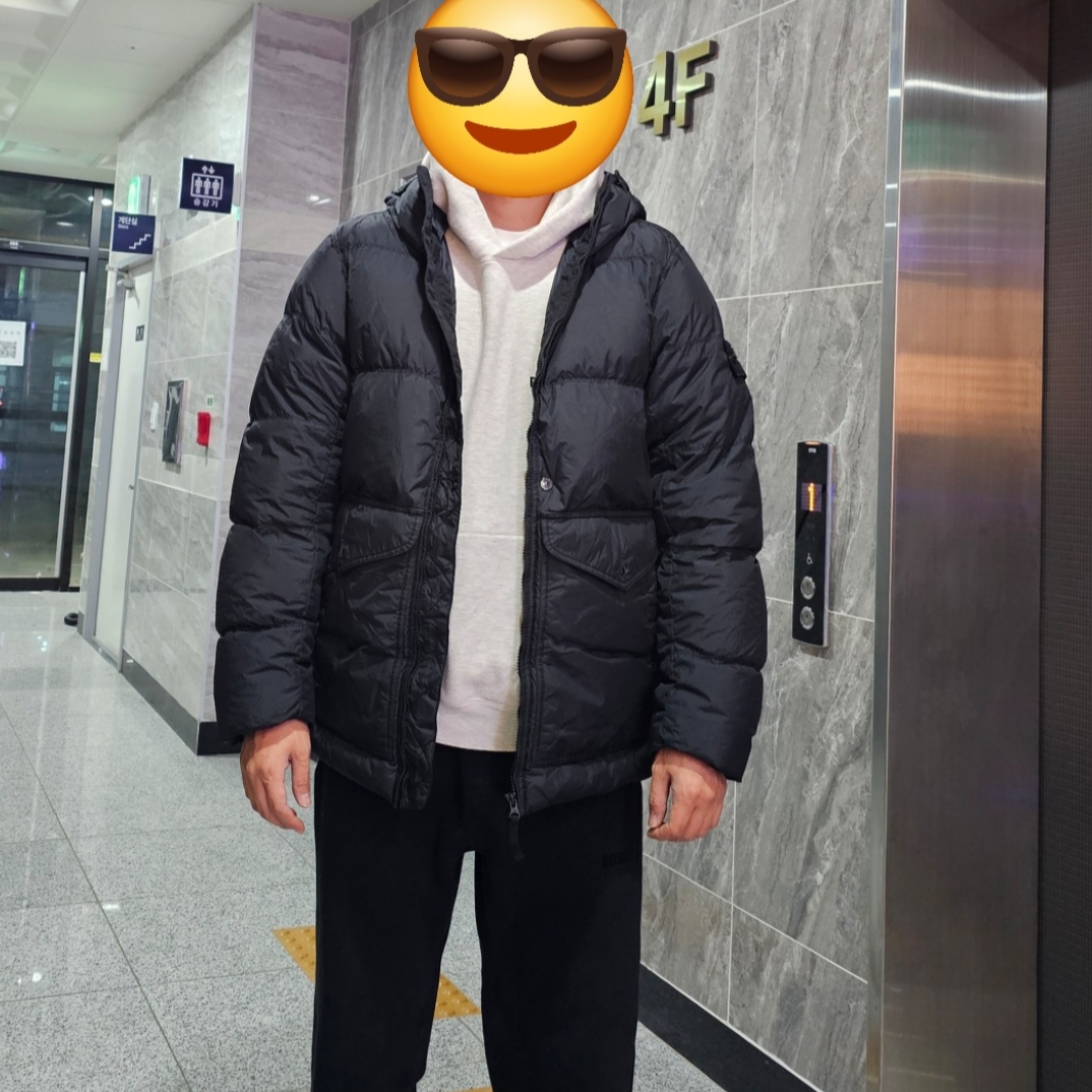 Stone Island 40723 Crinkle Reps Hooded Down Jacket Black - 24FW 착용 스타일 - 1