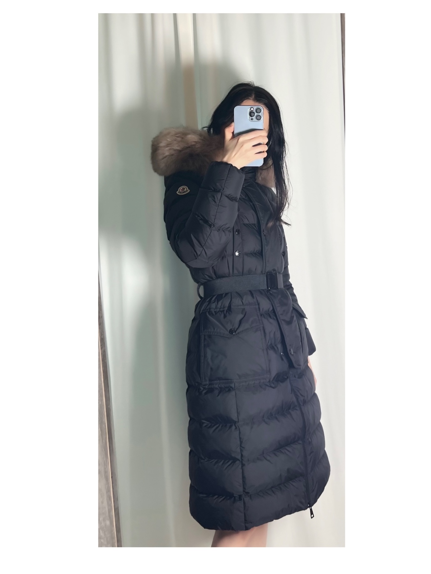 (W) Moncler Khloe Long Down Jacket Black Beige - 24FW 착용 스타일