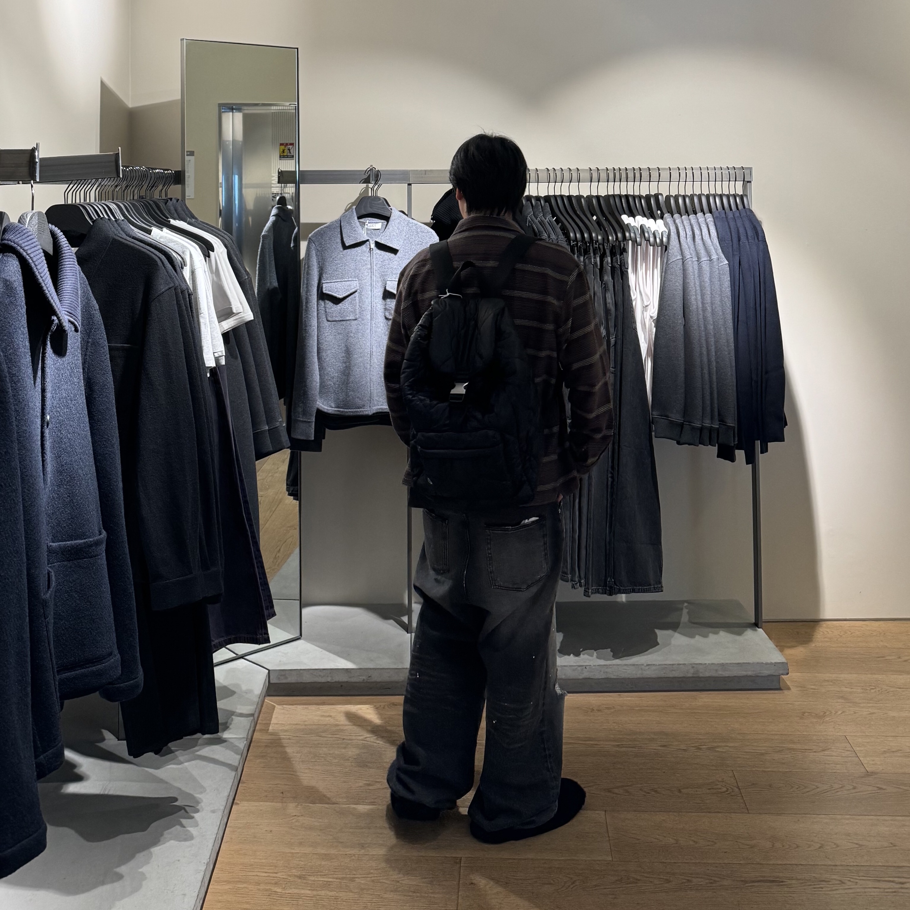 (W) Balenciaga Teddy Mule Black, Supreme Woven Stripe Shirt Faded Black - 24FW 착용 스타일 - 3