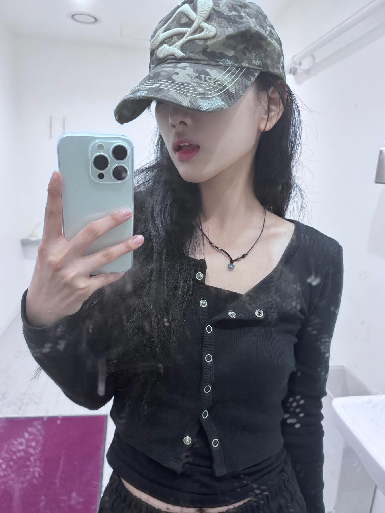 PACOSPLY Podge Logo Cap Beige, PACOSPLY Podge Logo Cap Black 착용 스타일