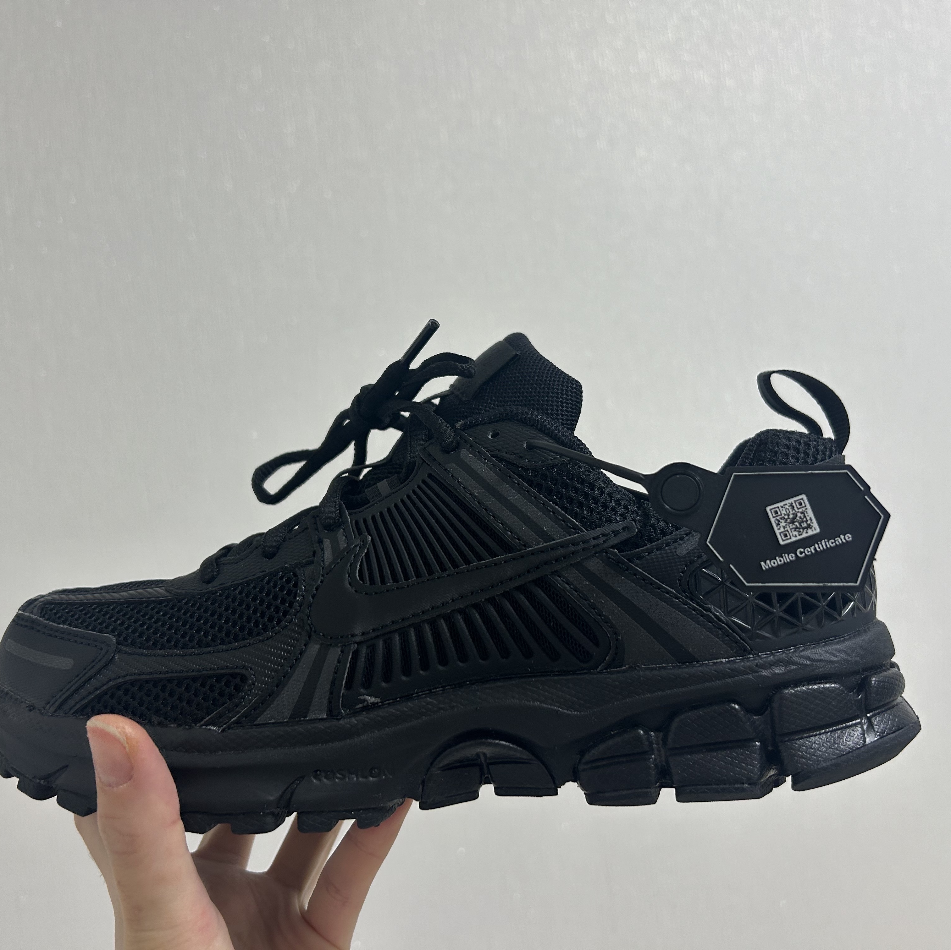 (GS) Nike Zoom Vomero 5 Black 착용 스타일
