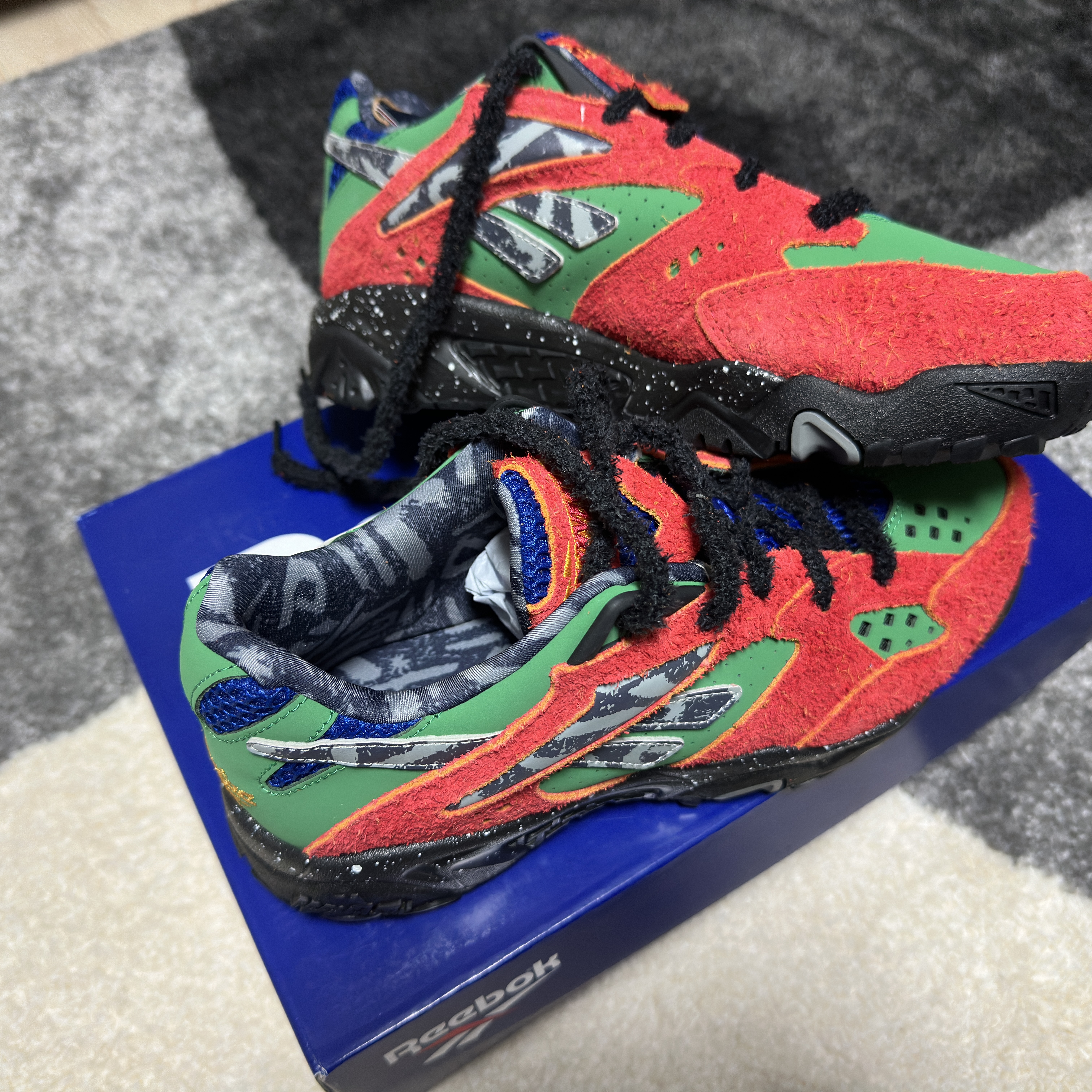 Reebok x Yeseyesee Pre Season Low Red 착용 스타일
