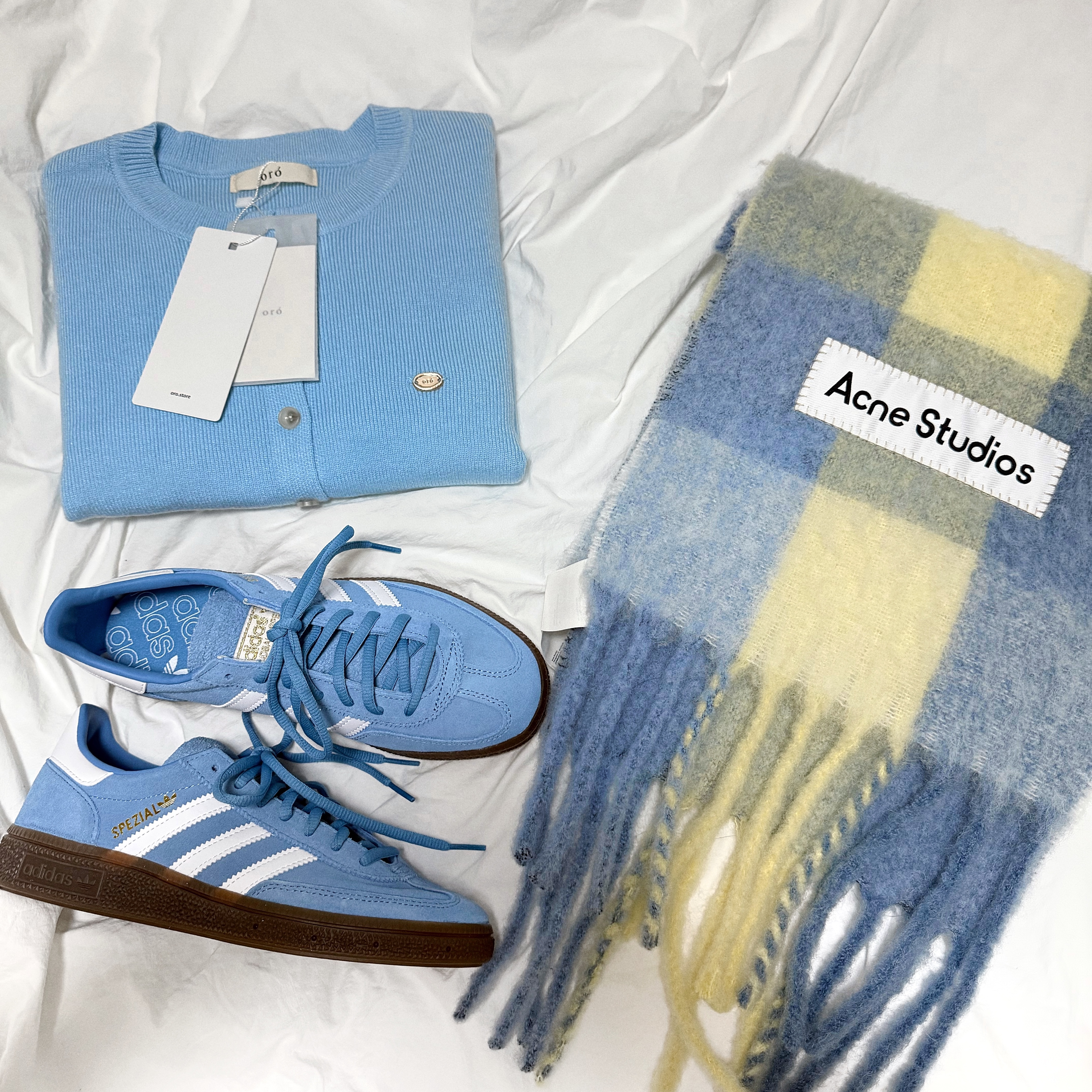 Adidas Spezial Handball Light Blue, Acne Studios Mohair Check Muffler Light Blue White 착용 스타일