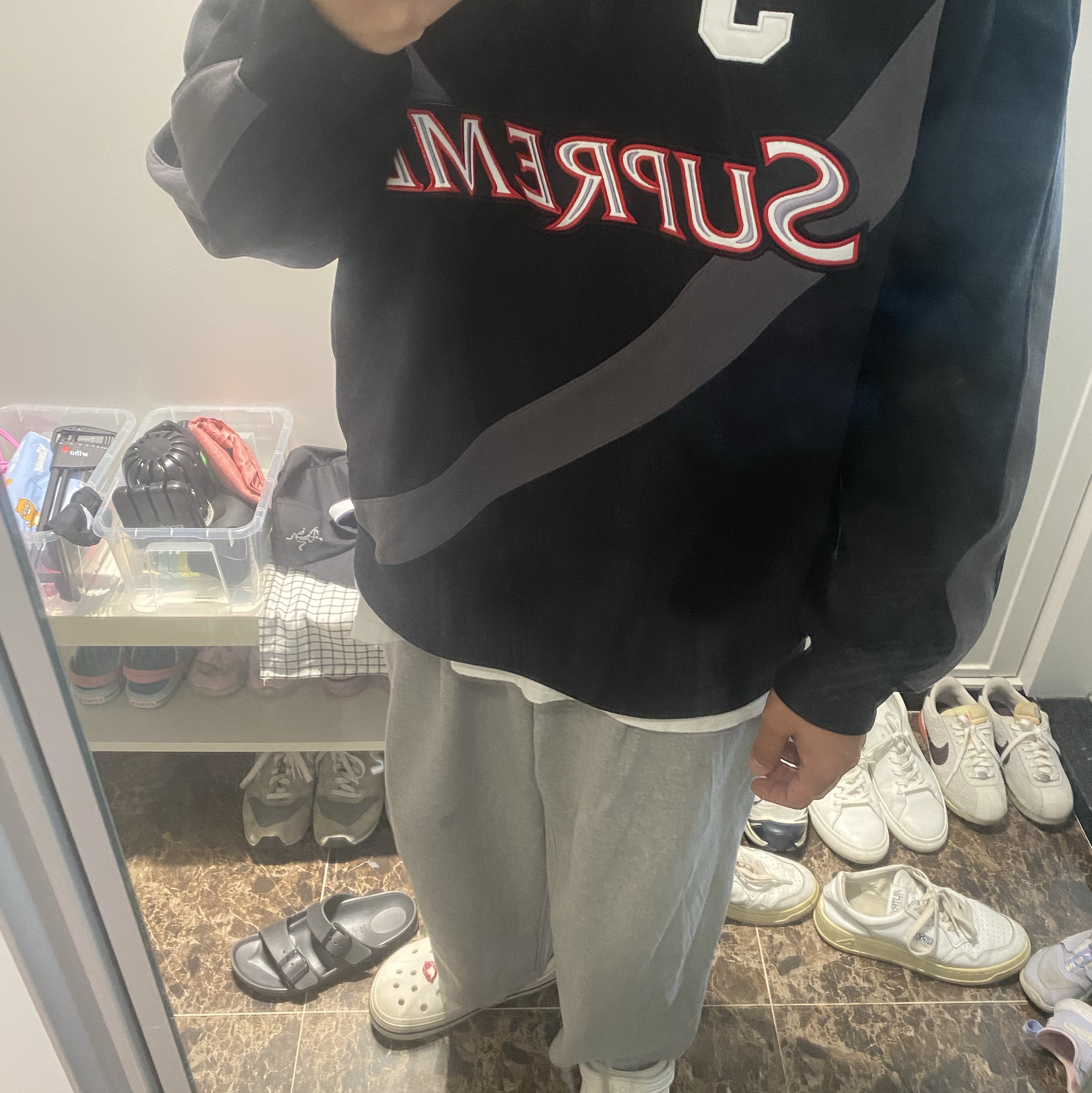 Supreme Equipe Half Zip Sweatshirt Black - 24SS 착용 스타일