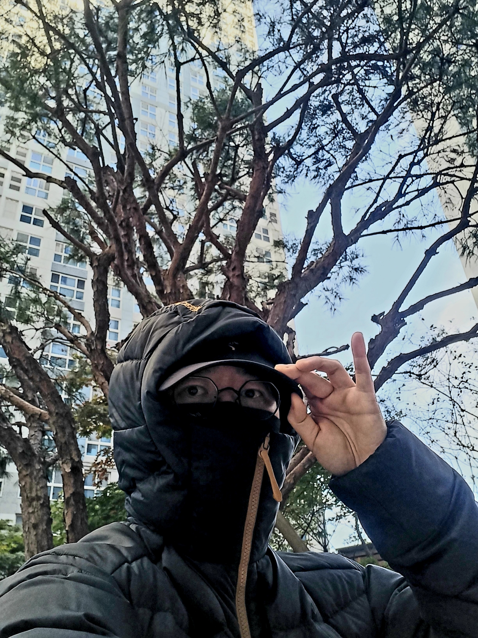 Arc'teryx Small Bird Cap Black, Arc'teryx Rho Neck Gaiter Long Black 착용 스타일 - 3