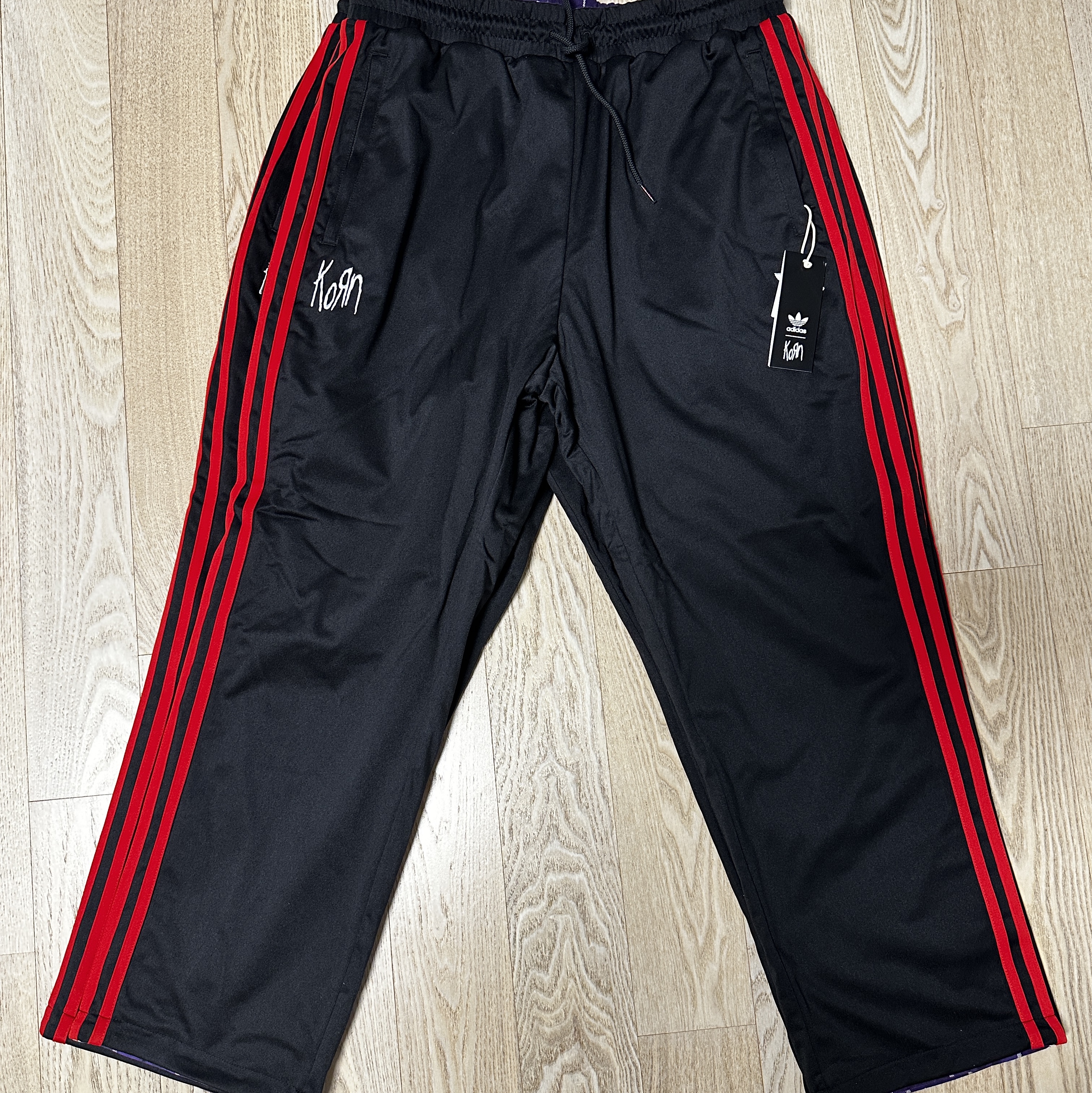 Adidas x KoRn Track Pants Black - KR Sizing 착용 스타일 - 5