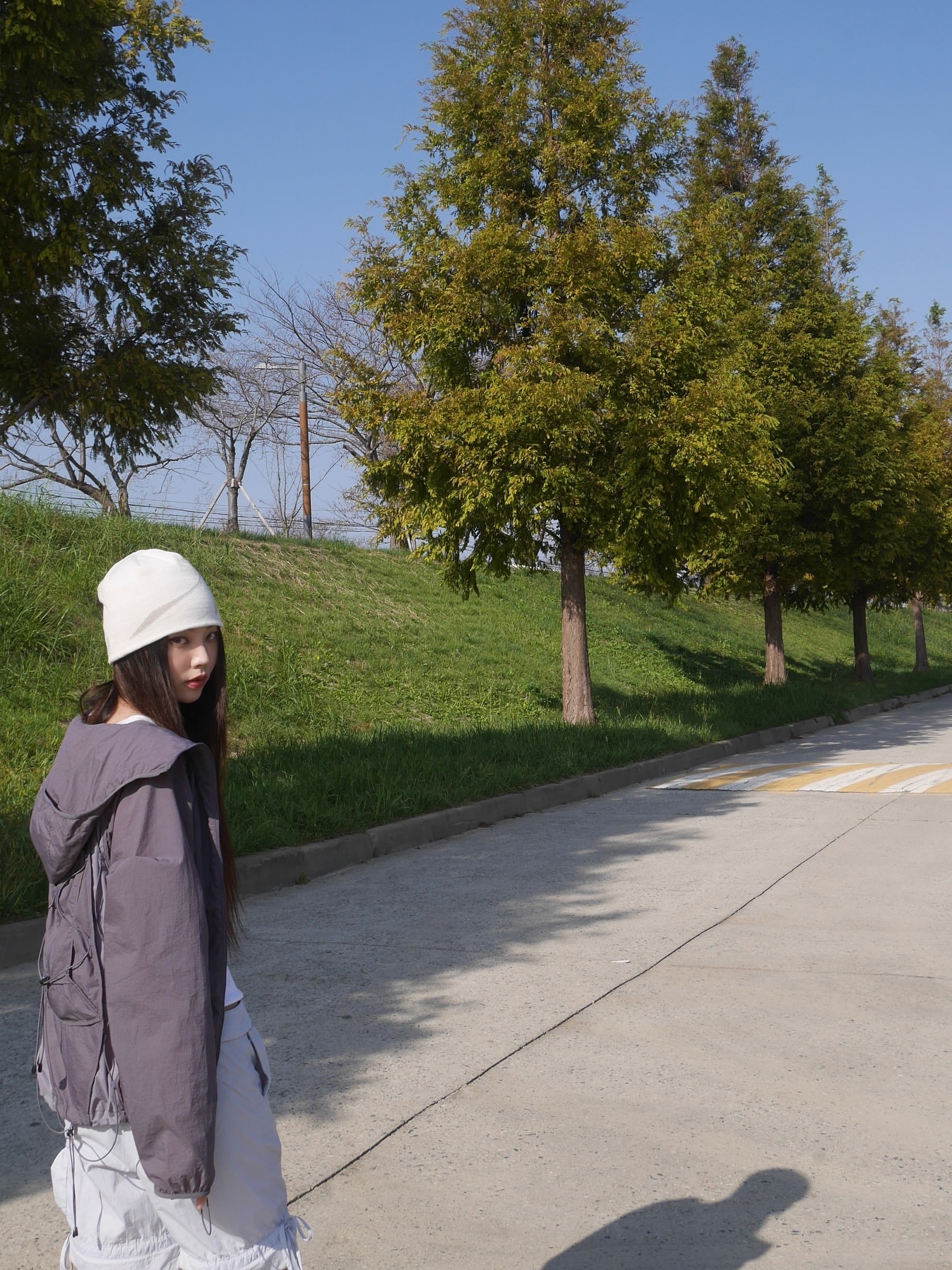 BLR Curved Logo Beanie Black, BLR Curved Logo Beanie Ivory 착용 스타일