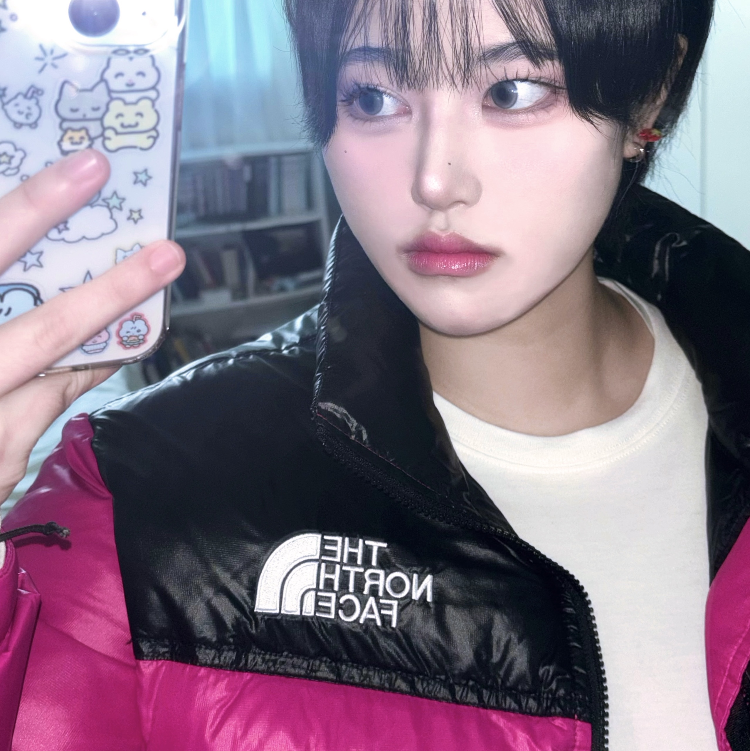 (W) The North Face Nuptse Short Jacket Fuchsia Pink 착용 스타일 - 1