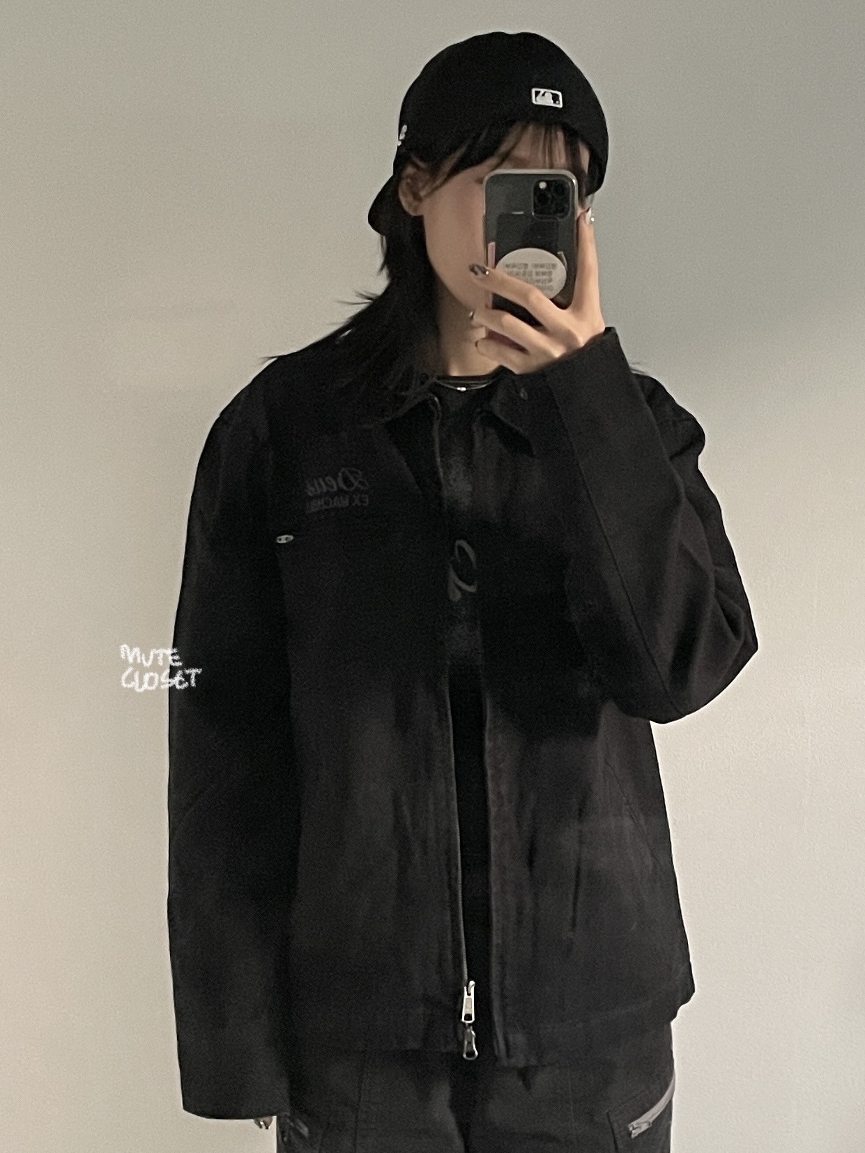 Deus Ex Machina Address Workwear Jacket Black, (W) Mischief Drawstring Pants Black 착용 스타일 - 1