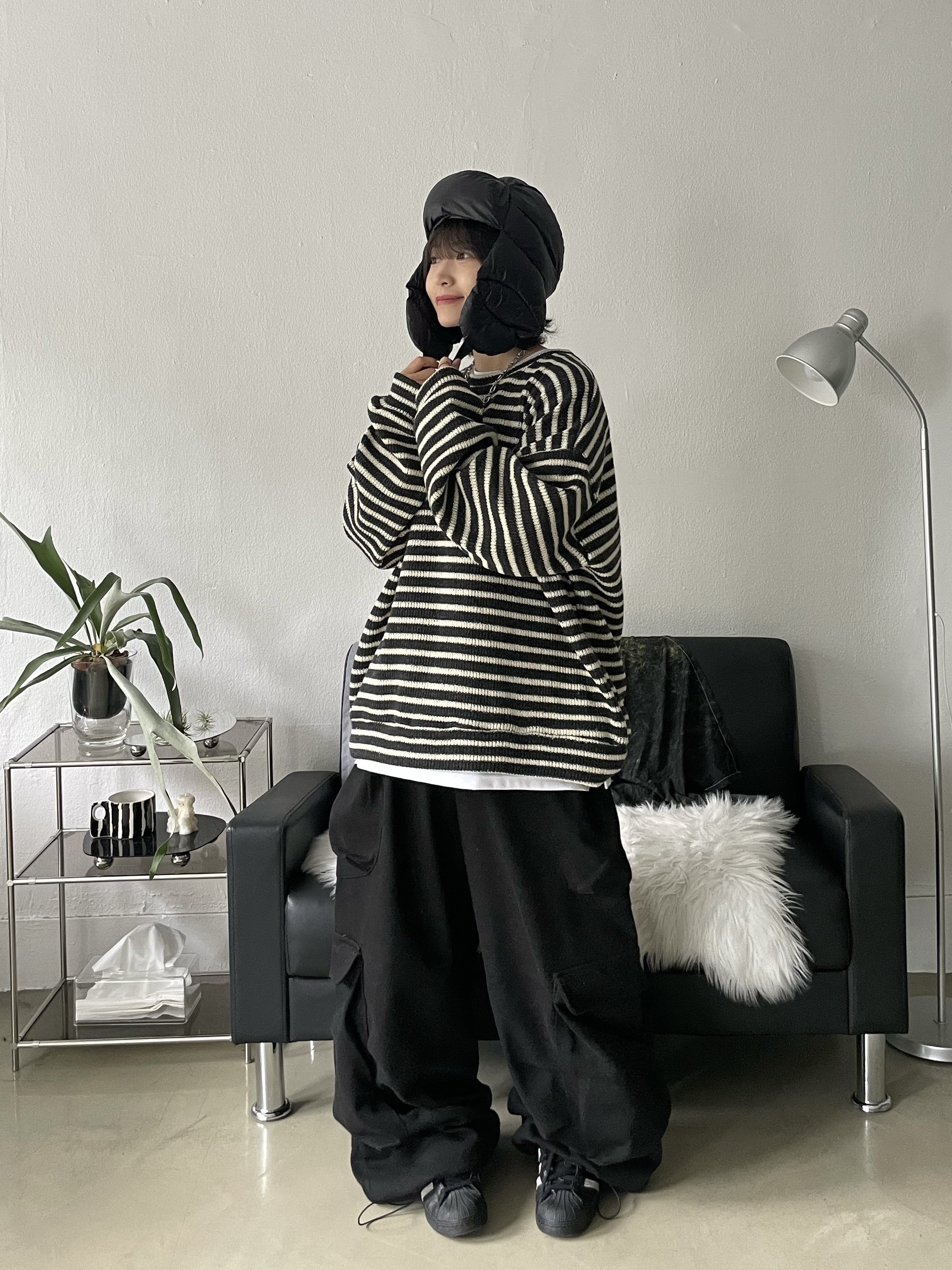 Adidas Superstar Core Black White 착용 스타일 - 3