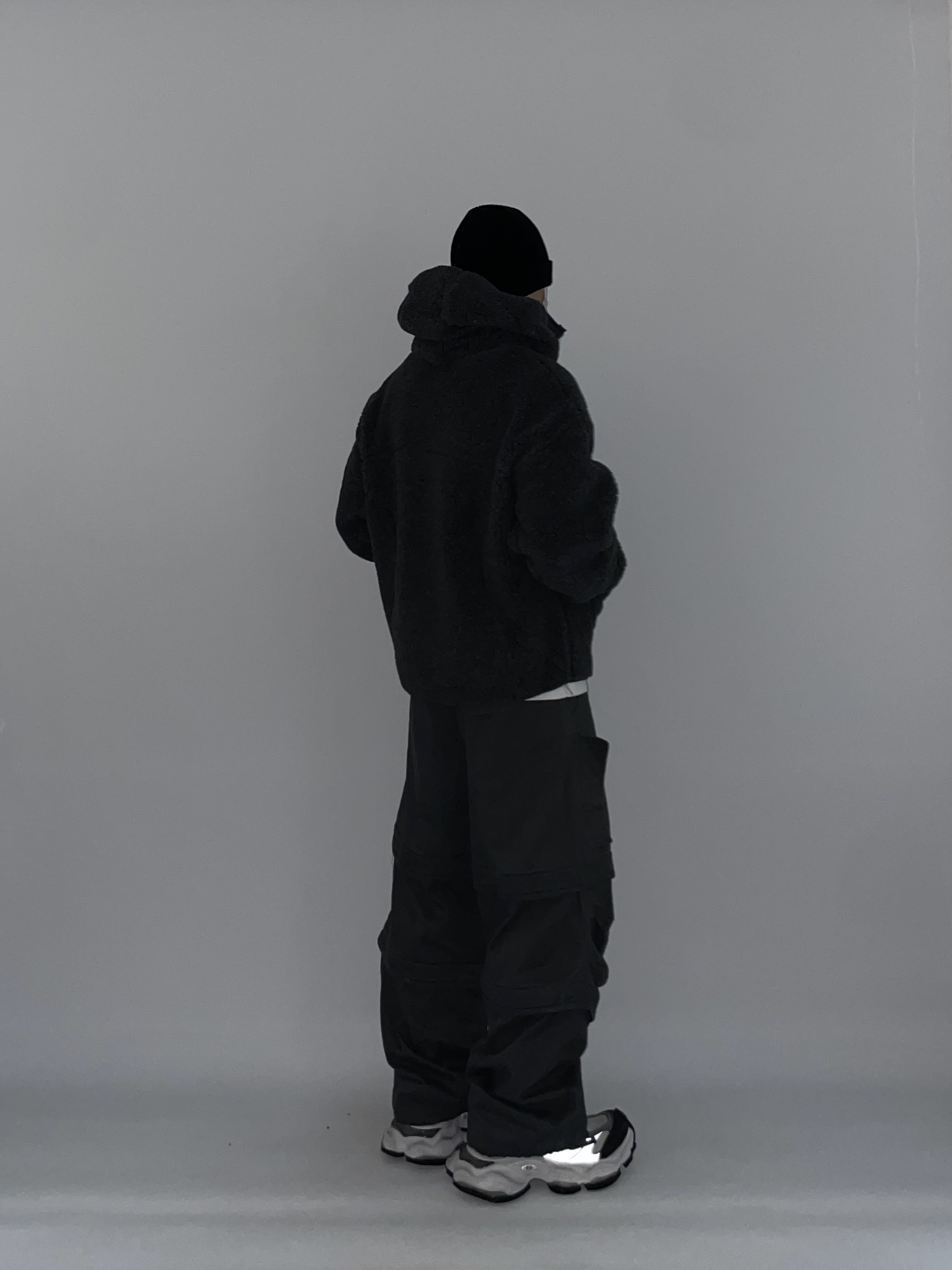 Balenciaga Cargo Sneakers White Grey, Supreme Loose Gauge Beanie Black 착용 스타일 - 5