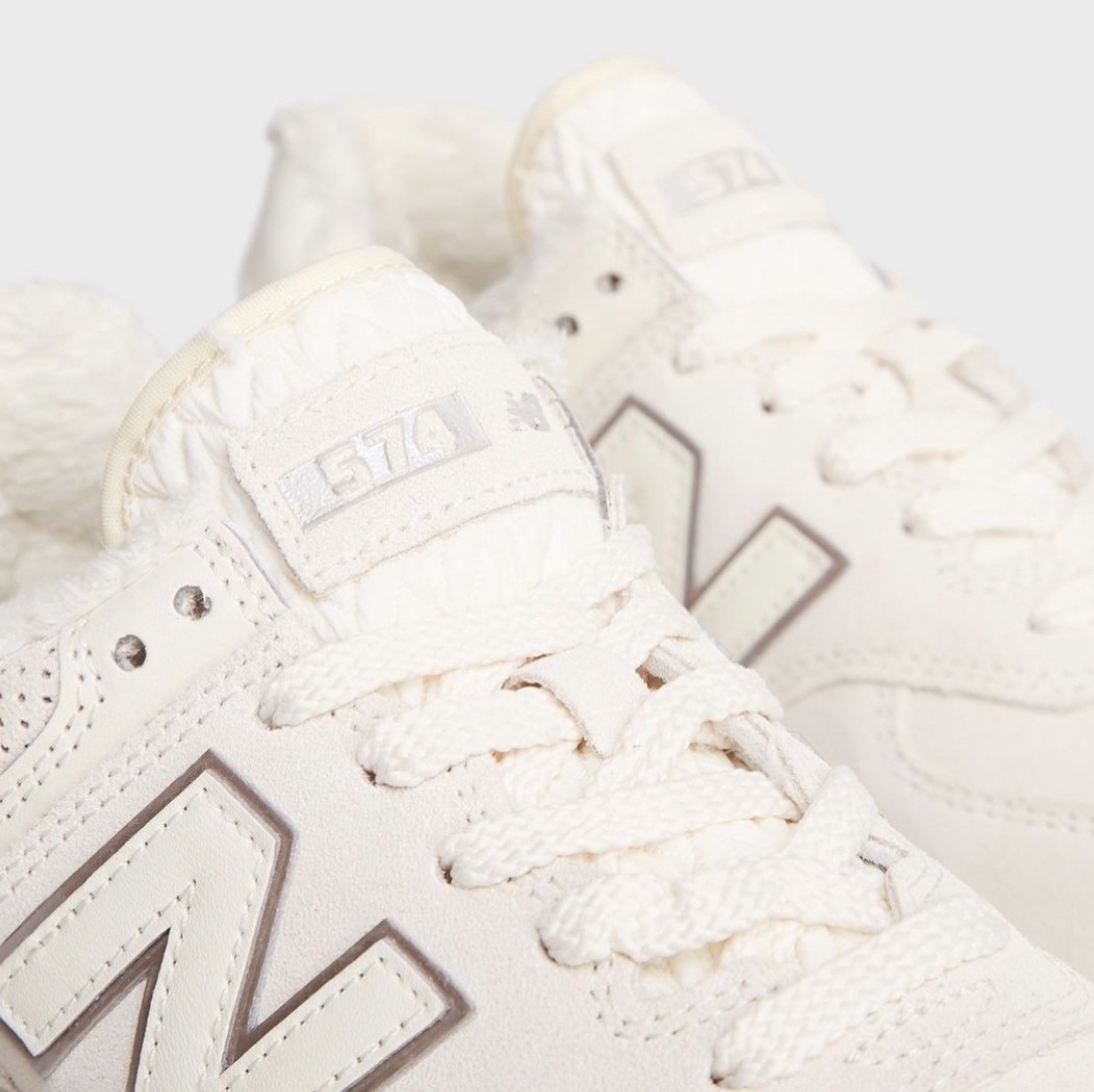 (W) New Balance 574 Beige - B Standard 착용 스타일 - 1