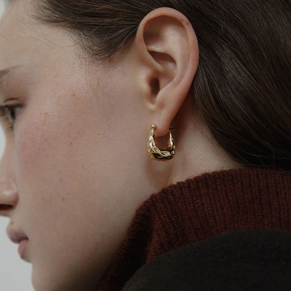 러브미몬스터 후프 이어링 골드(lovememonster Horse Hoof Earrings Gold) - 4