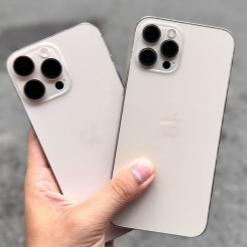 Apple iPhone 16 Pro 512GB White Titanium (Korean Ver.) 착용 스타일