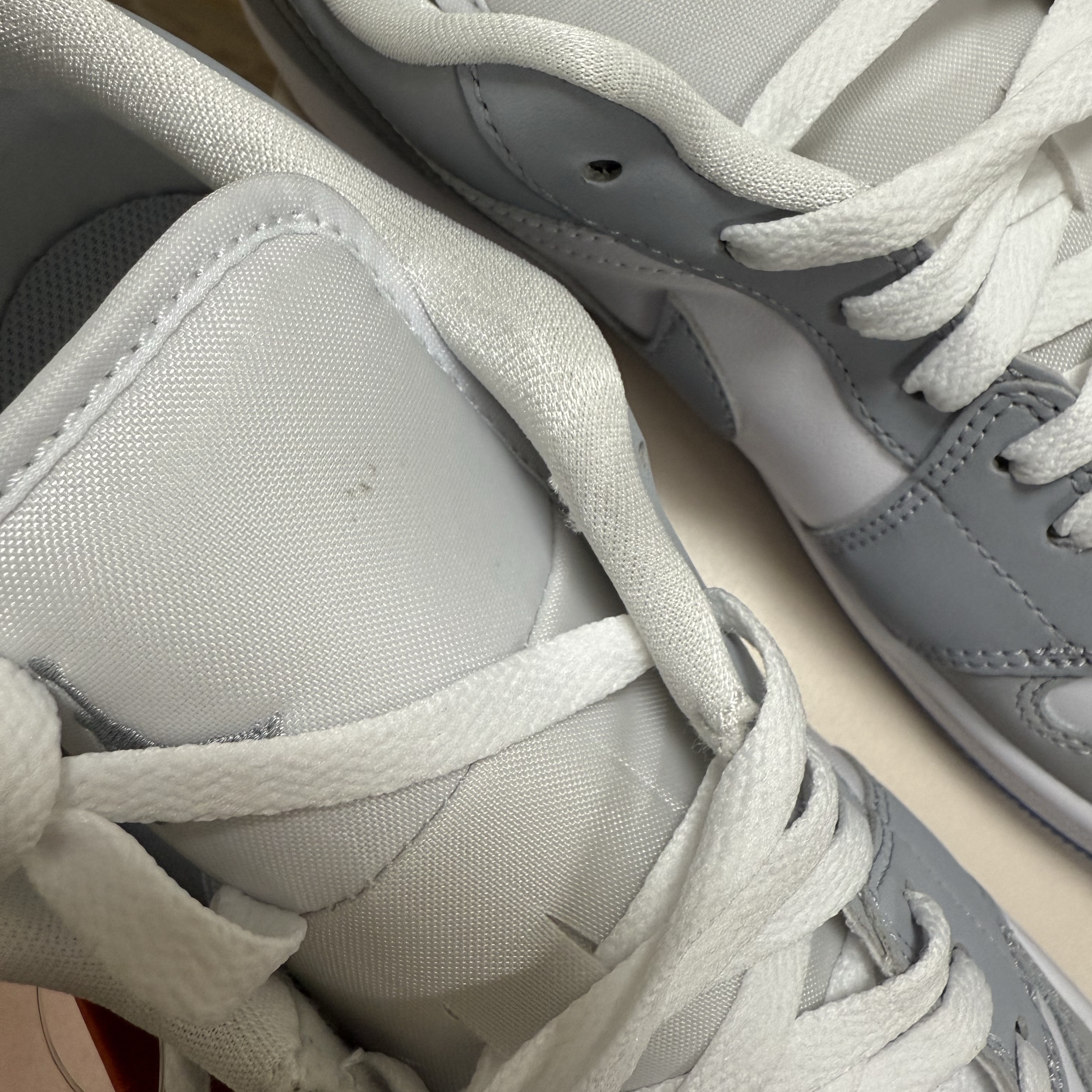 (W) Jordan 1 Low White Wolf Grey 착용 스타일 - 2