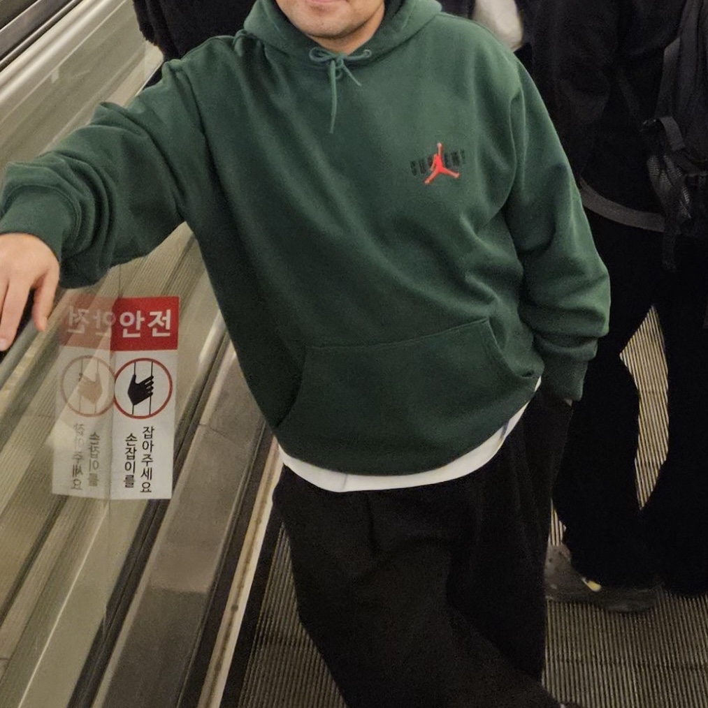Supreme x Jordan Hooded Sweatshirt Green - 24FW 착용 스타일