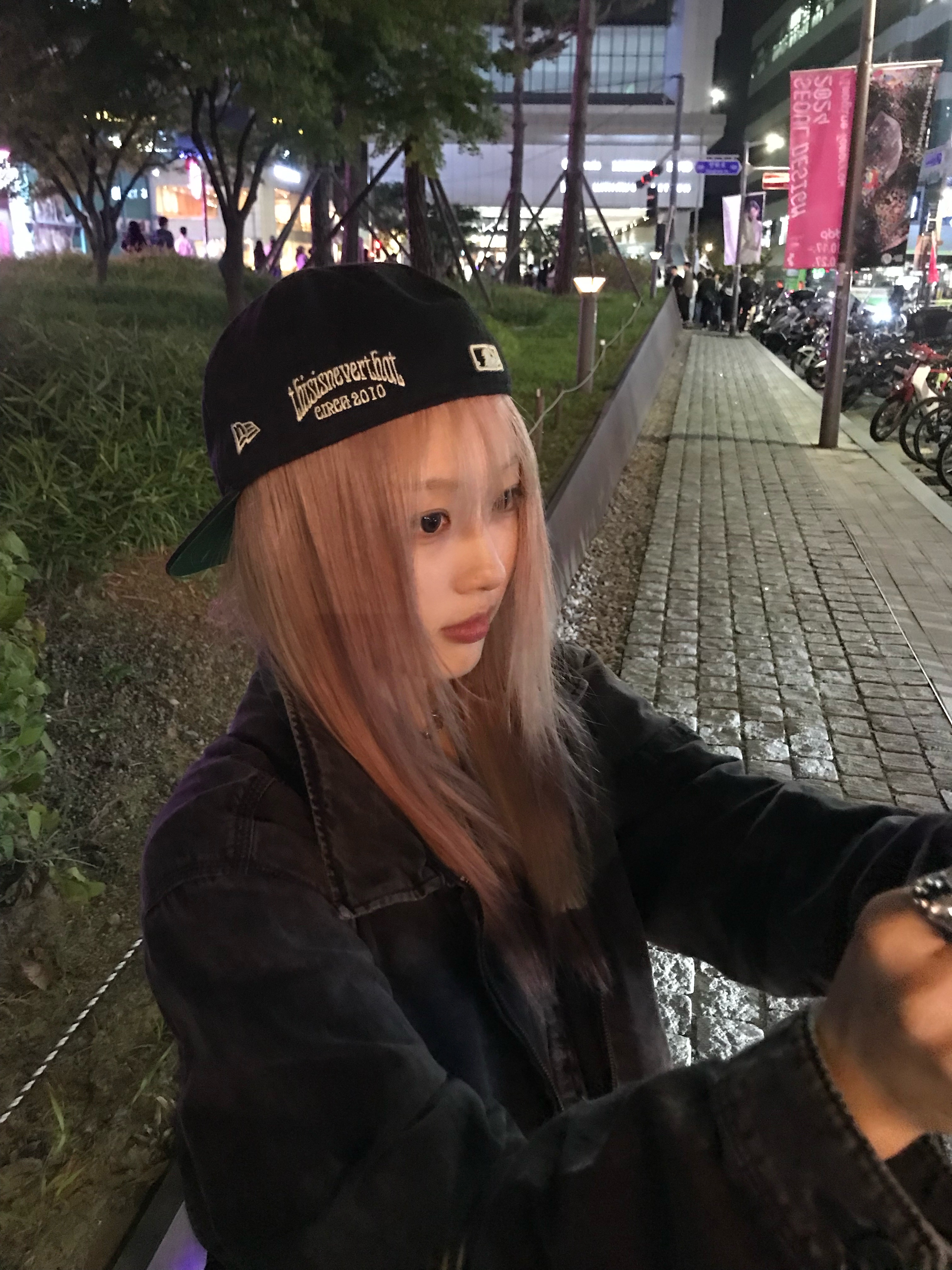 Thisisneverthat x New Era x MLB New York Yankees 59Fifty Retro Crown Cap Black 착용 스타일 - 3