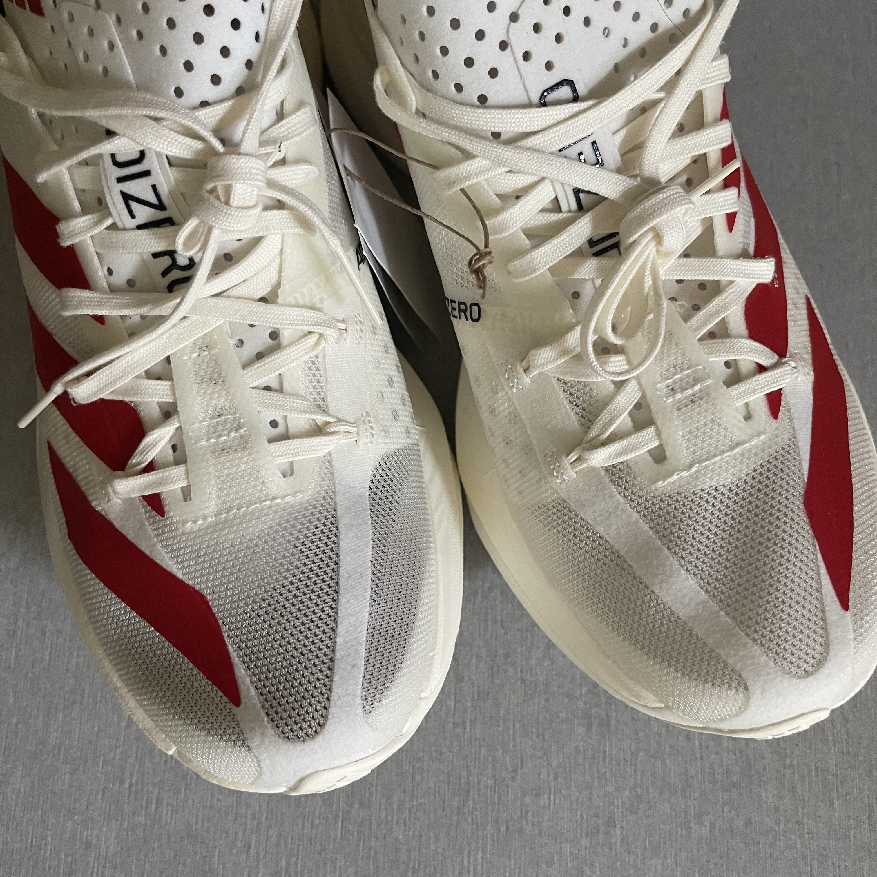 Adidas Adizero Adios Pro 3 Off White Better Scarlet 착용 스타일