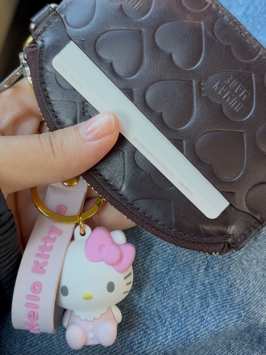 Human Made Leather Coin Case Brown, Sanrio Hello Kitty Baby 3D Keychain 착용 스타일 - 3