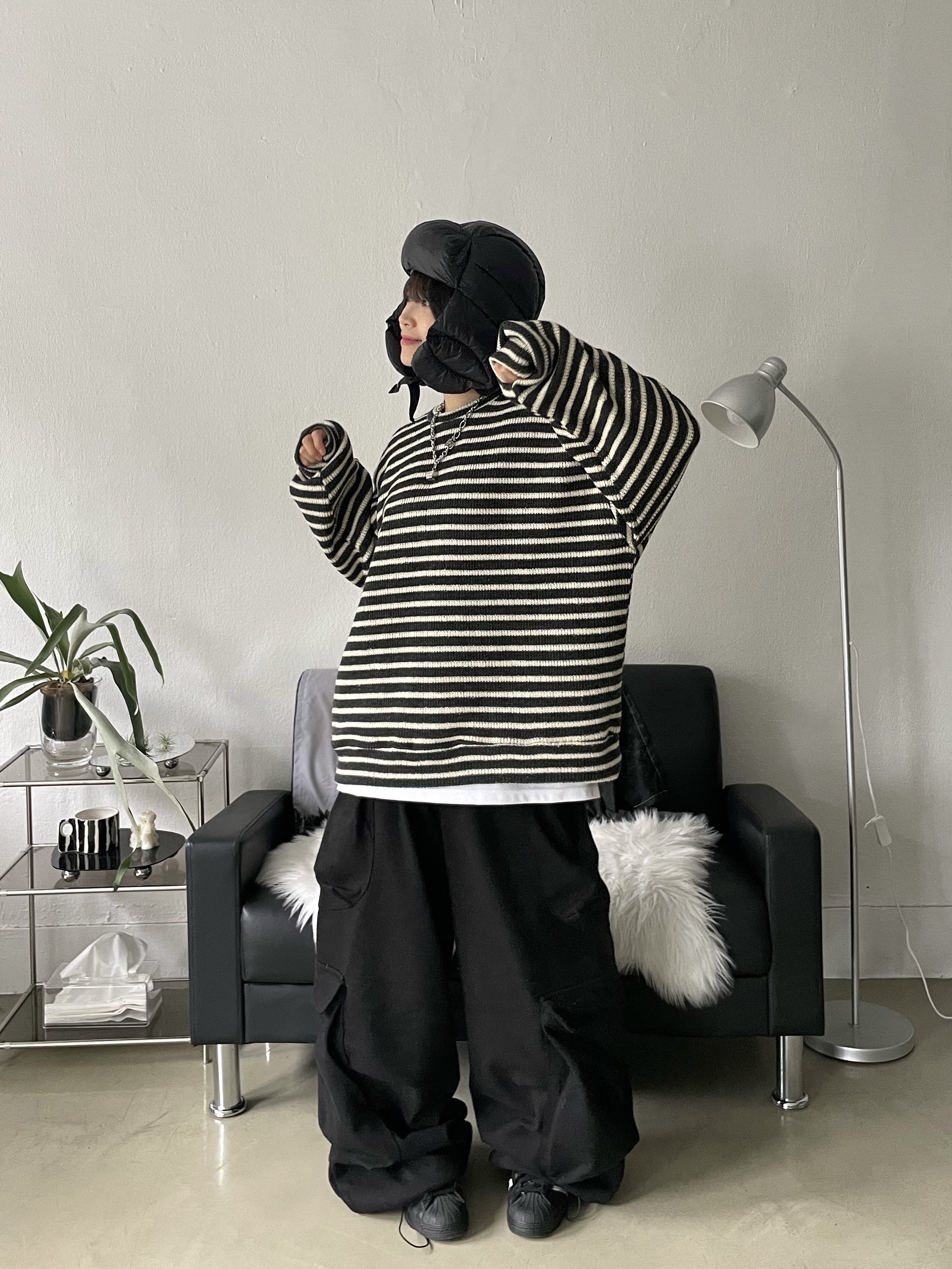 Adidas Superstar Core Black White 착용 스타일 - 2