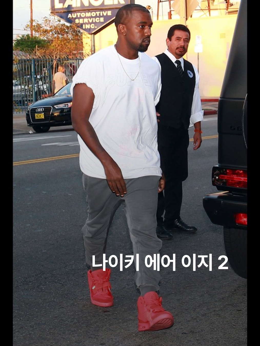 Yeezy YZY Pods Black, Nike Air Yeezy 2 Red October 착용 스타일 - 3