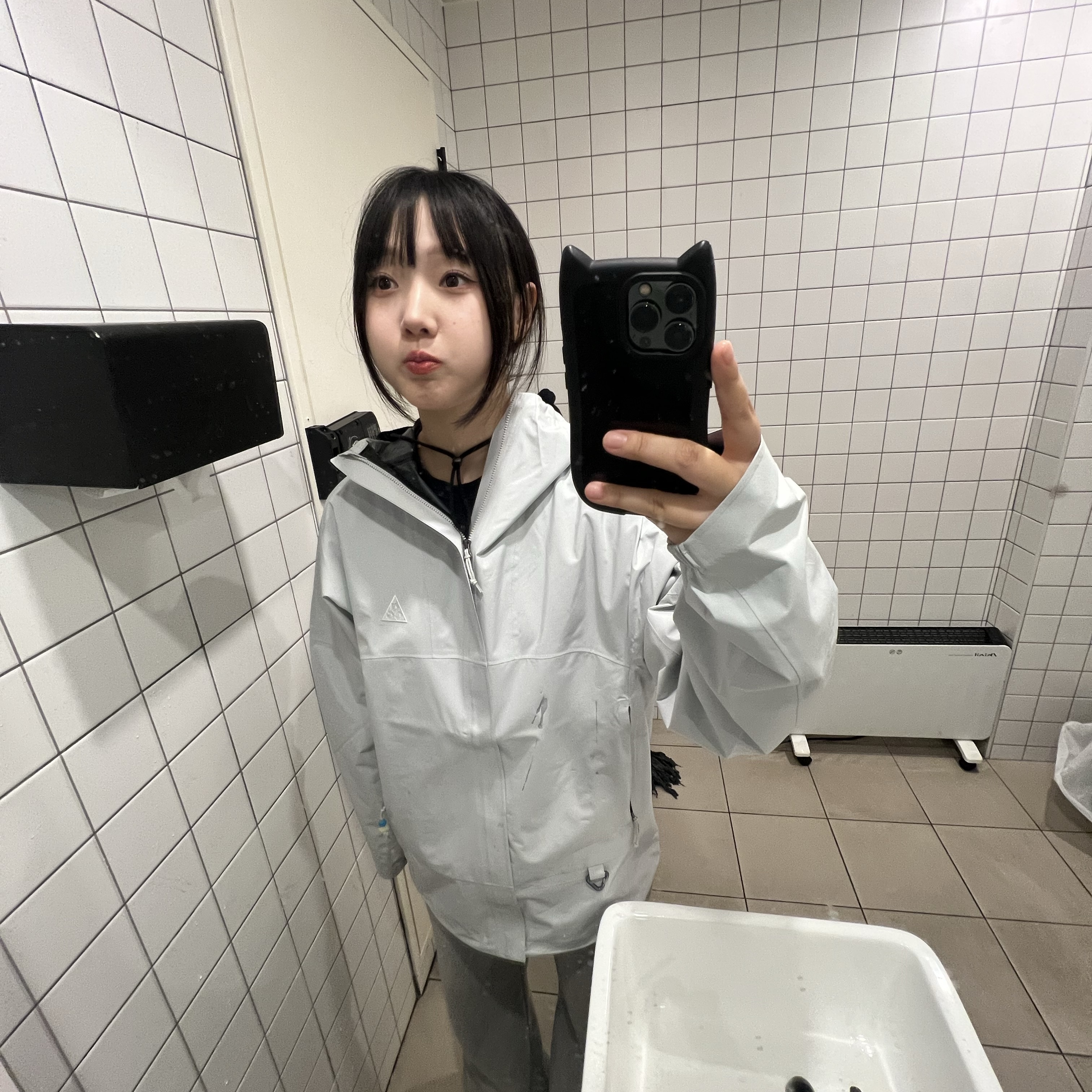 Nike ACG Storm-Fit ADV Cascade Rains Full Zip Jacket Photon Dust - Asia 착용 스타일 - 2