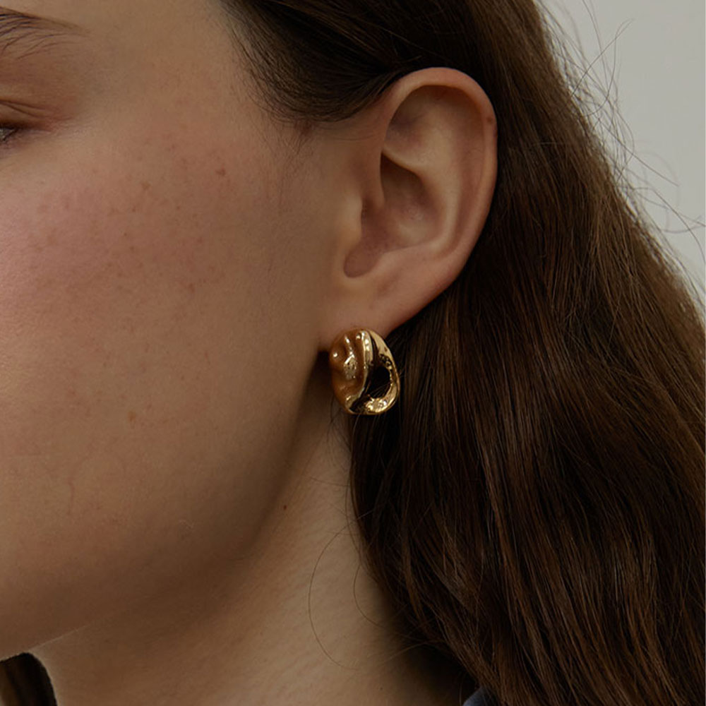 러브미몬스터 오이스터 이어링 골드(lovememonster Oyster Earrings Gold) - 4