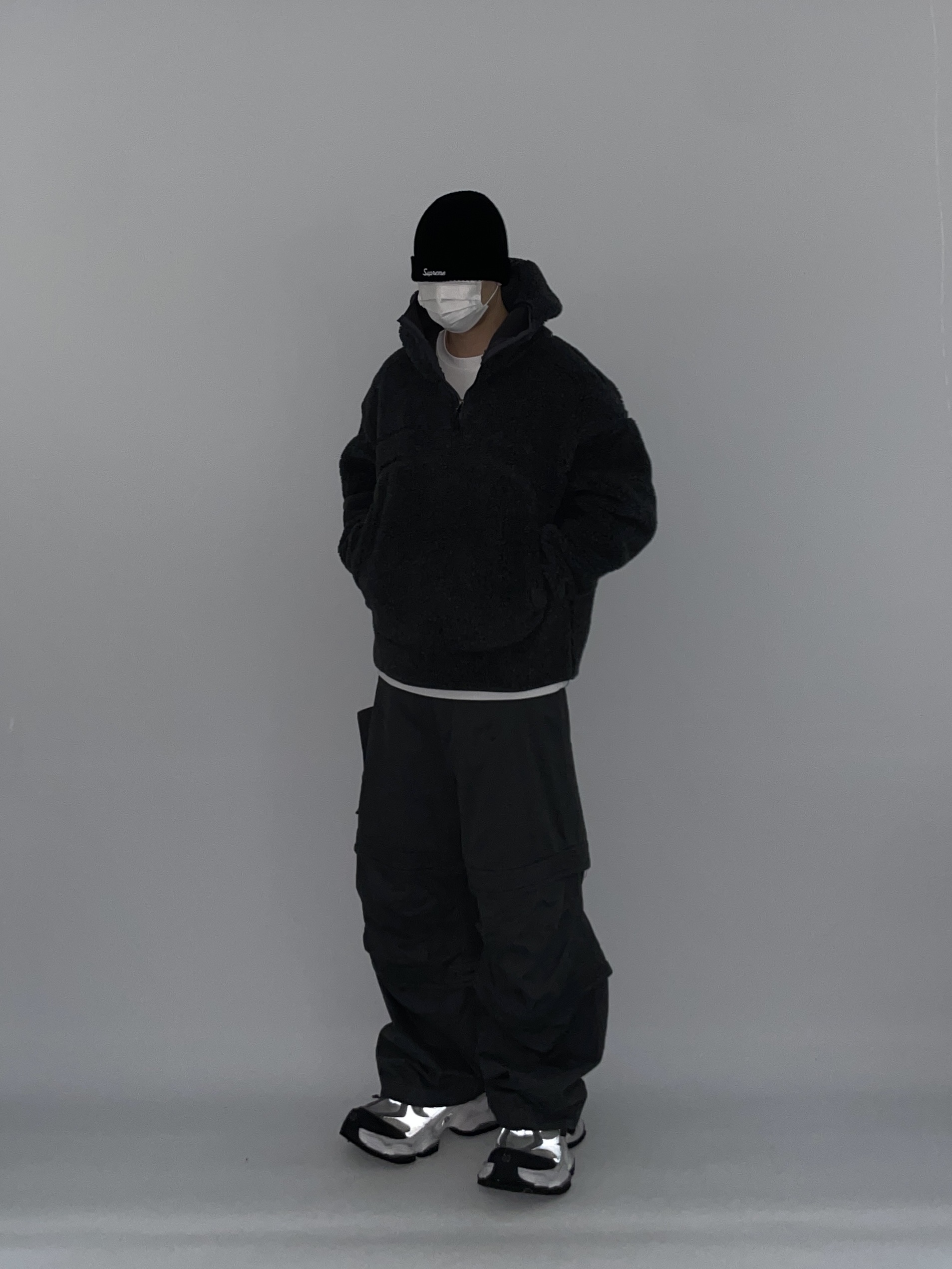 Balenciaga Cargo Sneakers White Grey, Supreme Loose Gauge Beanie Black 착용 스타일 - 4