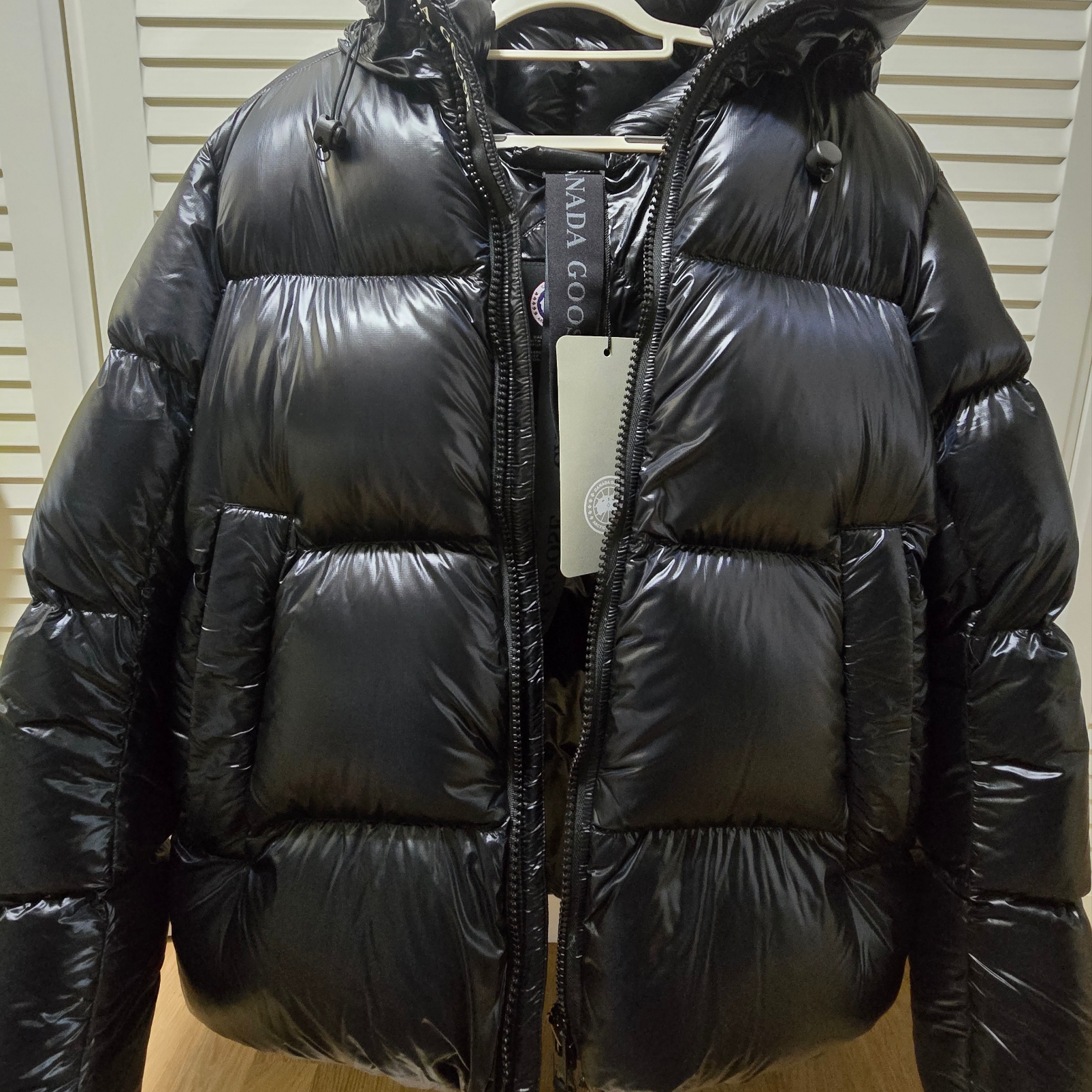 Canada Goose Crofton Puffer Black Label Black 착용 스타일